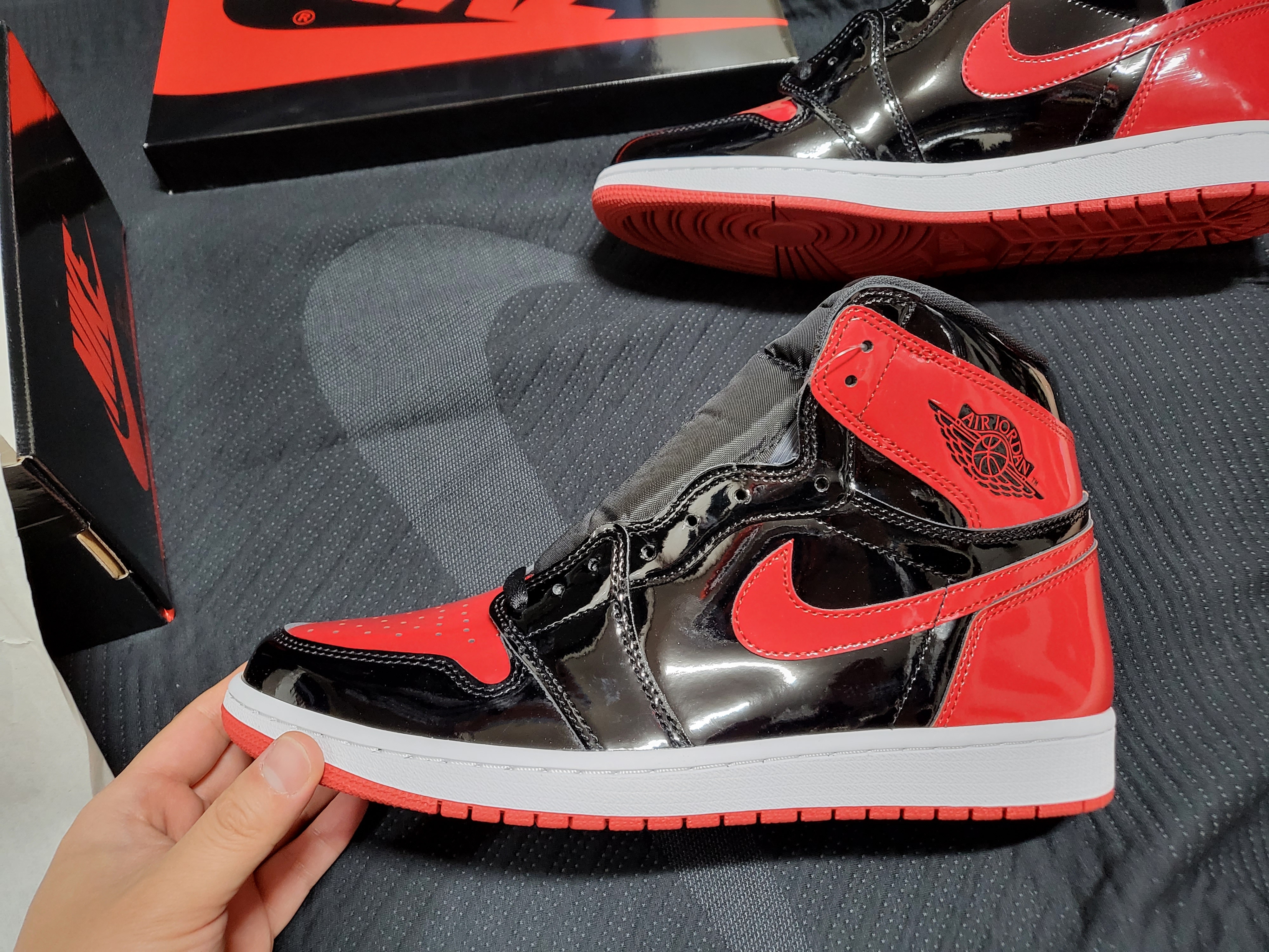 Jordan 1 Retro High OG Patent Bred 착용 스타일