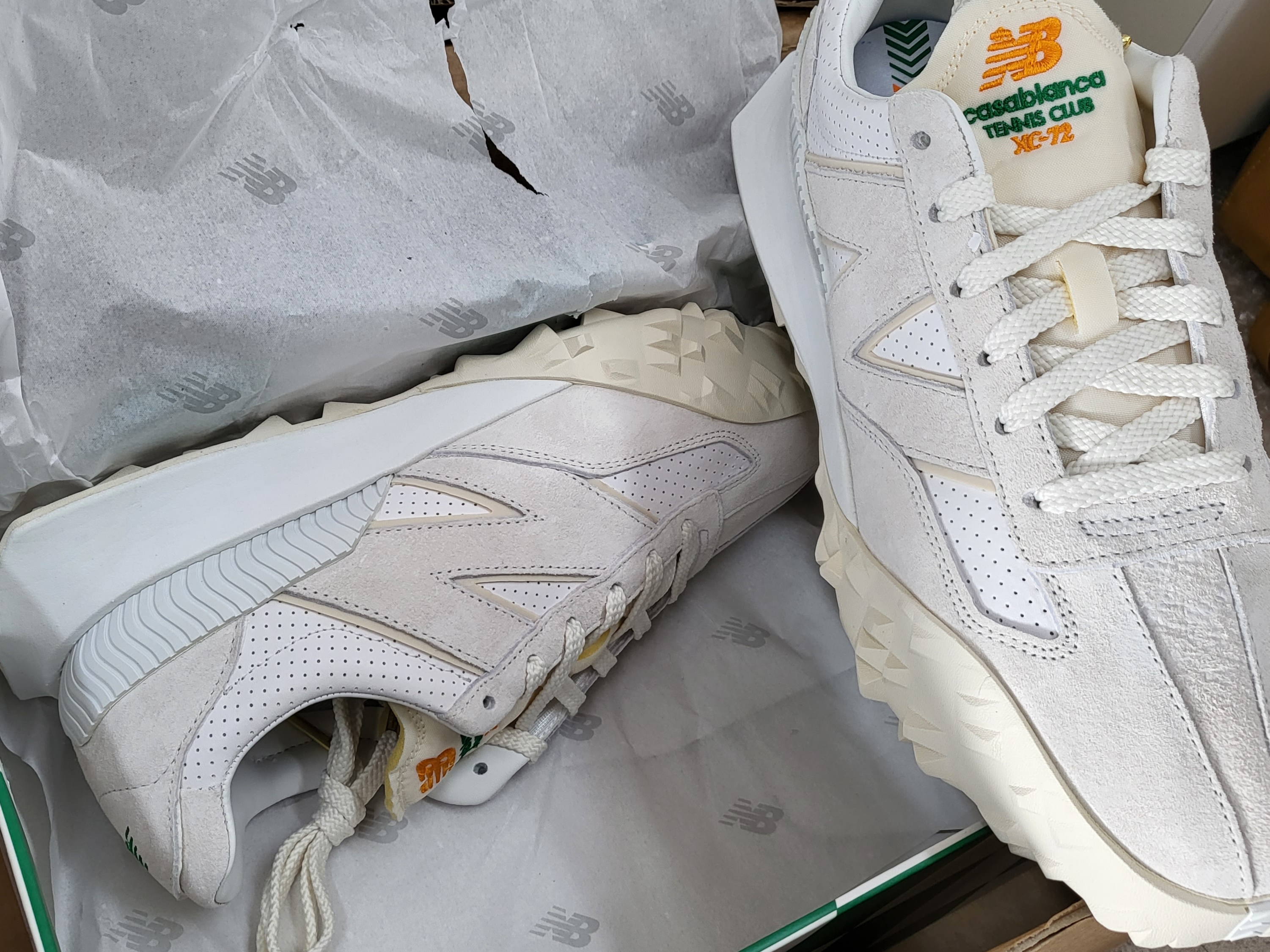 New Balance x Casablanca XC-72 Marshmallow Brilliant White 착용 스타일 - 1