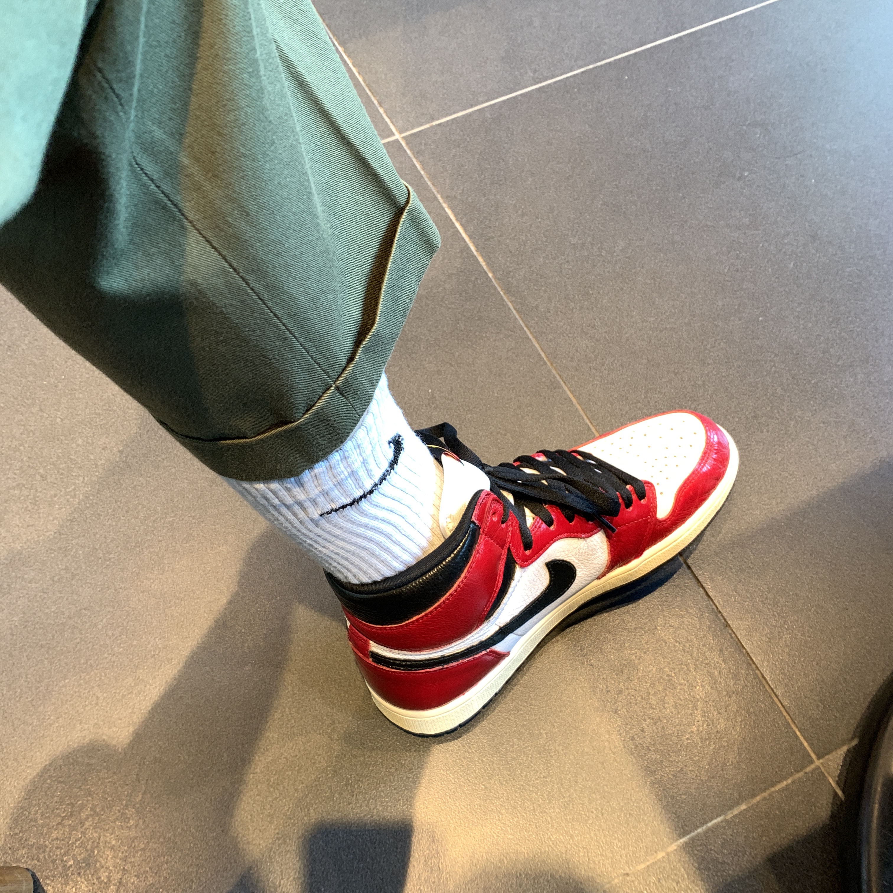 Jordan 1 Retro High OG Light Fusion Red 착용 스타일