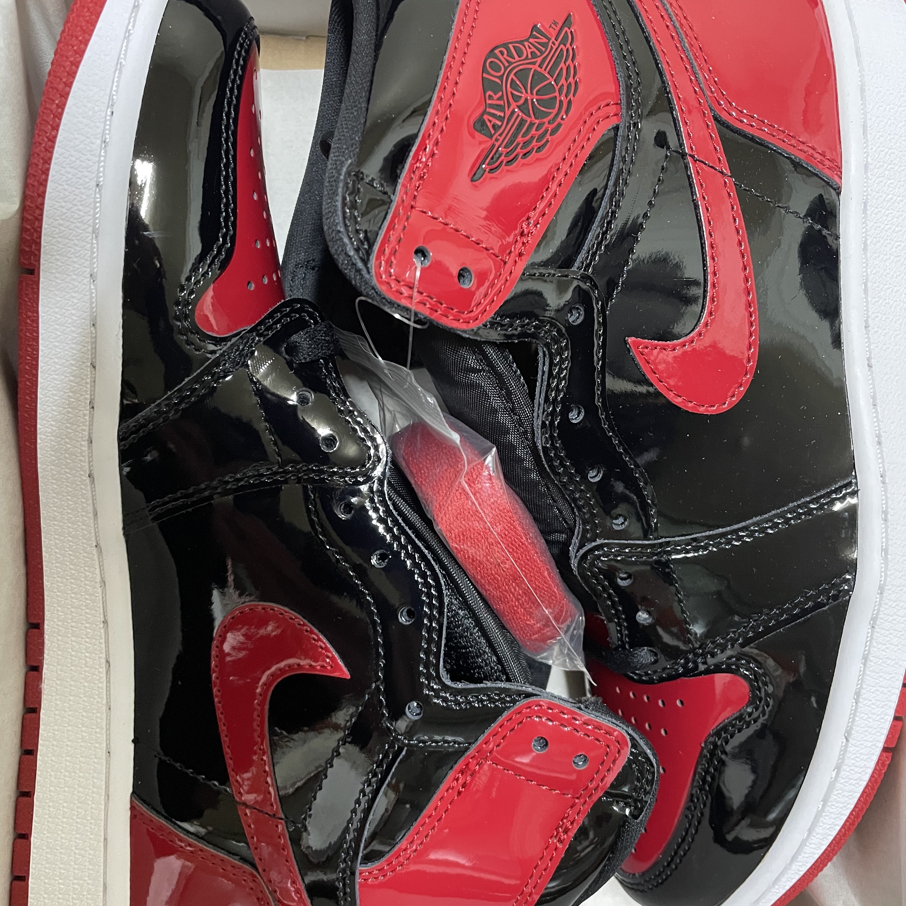 Jordan 1 Retro High OG Patent Bred 착용 스타일