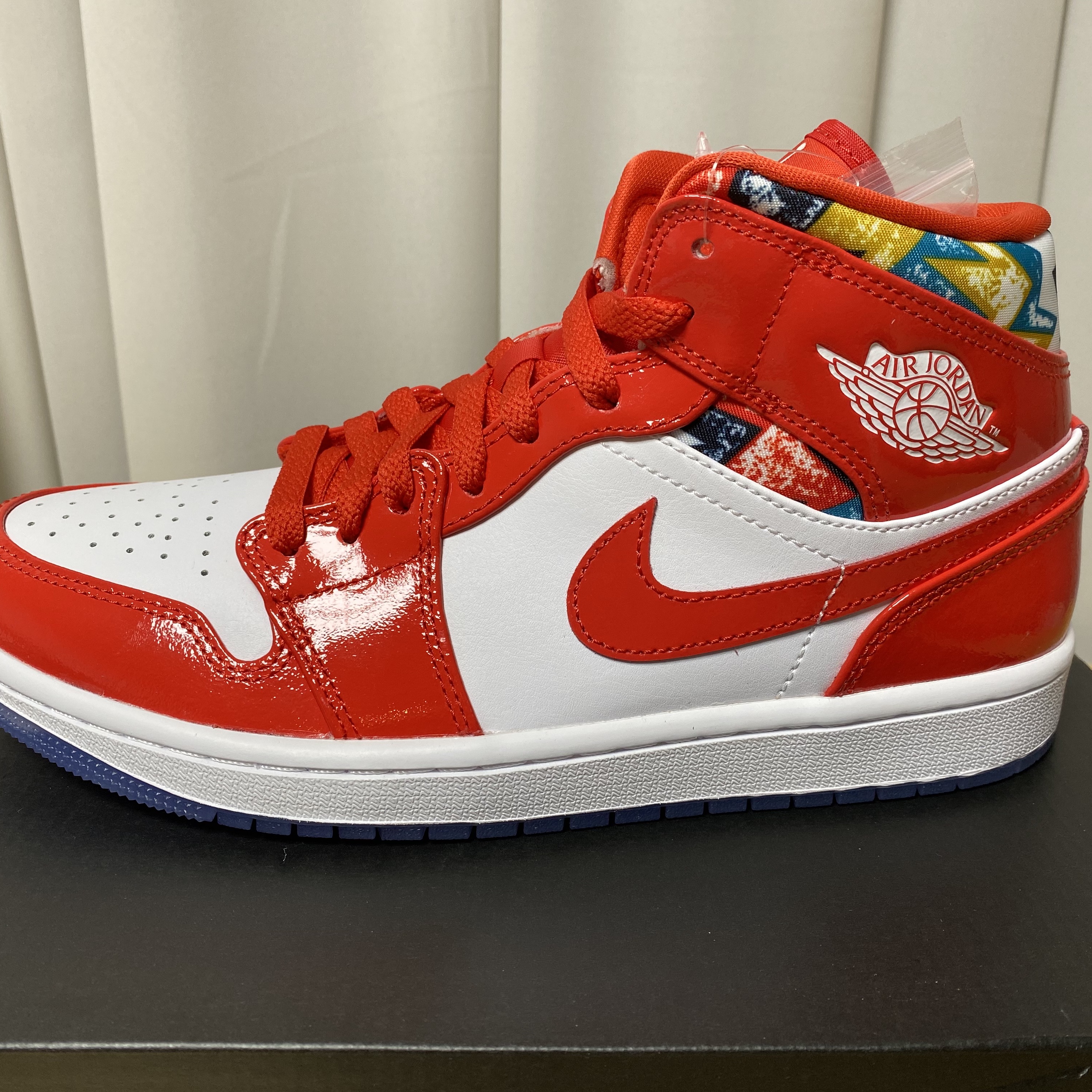 Jordan 1 Mid SE Barcelona Sweater 착용 스타일 - 3