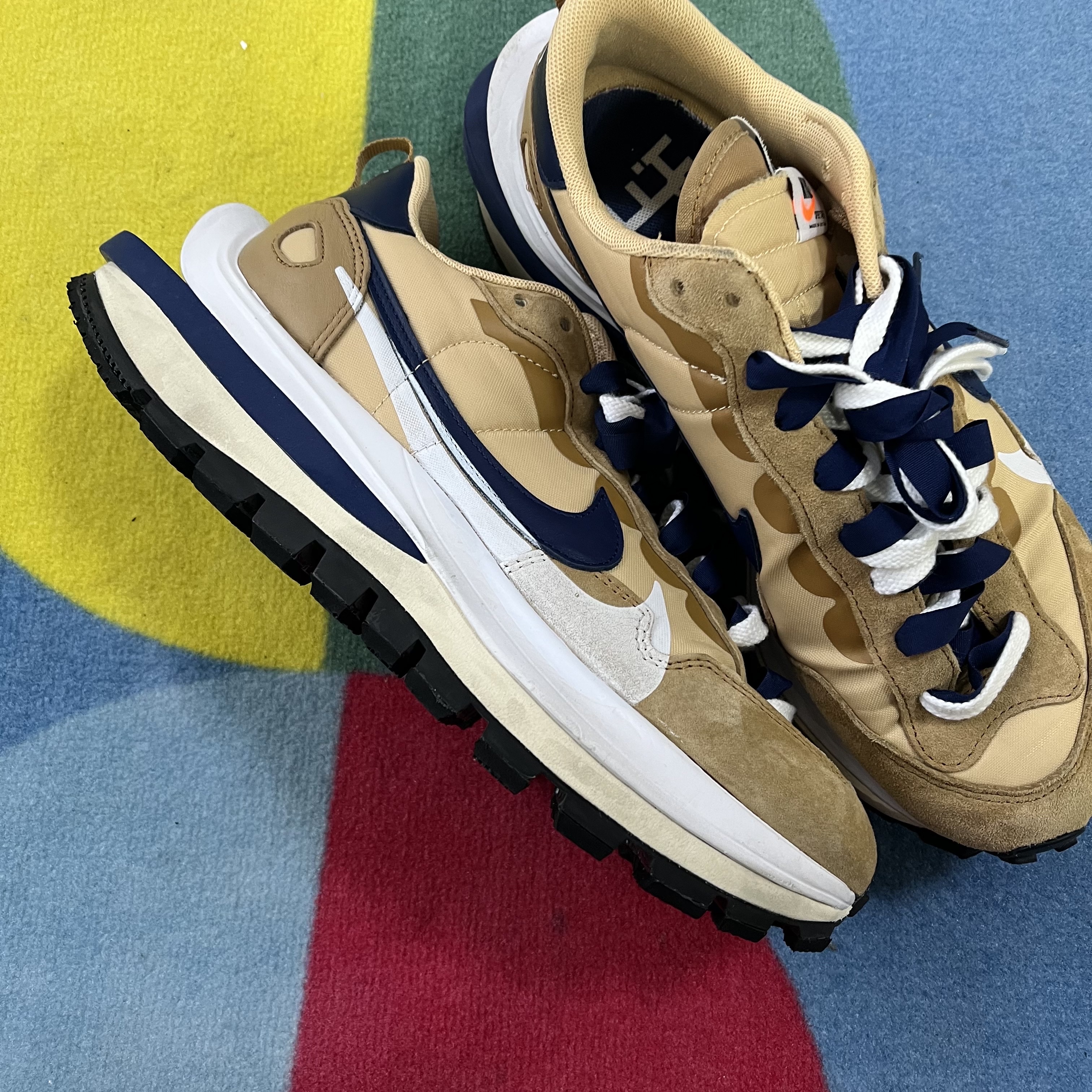 Nike x Sacai VaporWaffle Sesame and Blue Void 착용 스타일 - 4