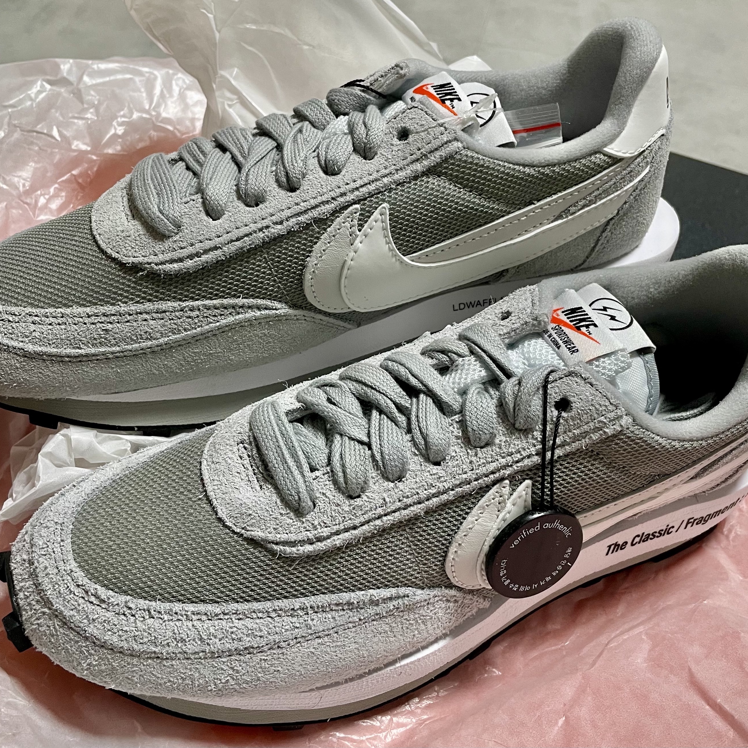 Nike x Sacai x Fragment LDWaffle Light Smoke Grey 착용 스타일