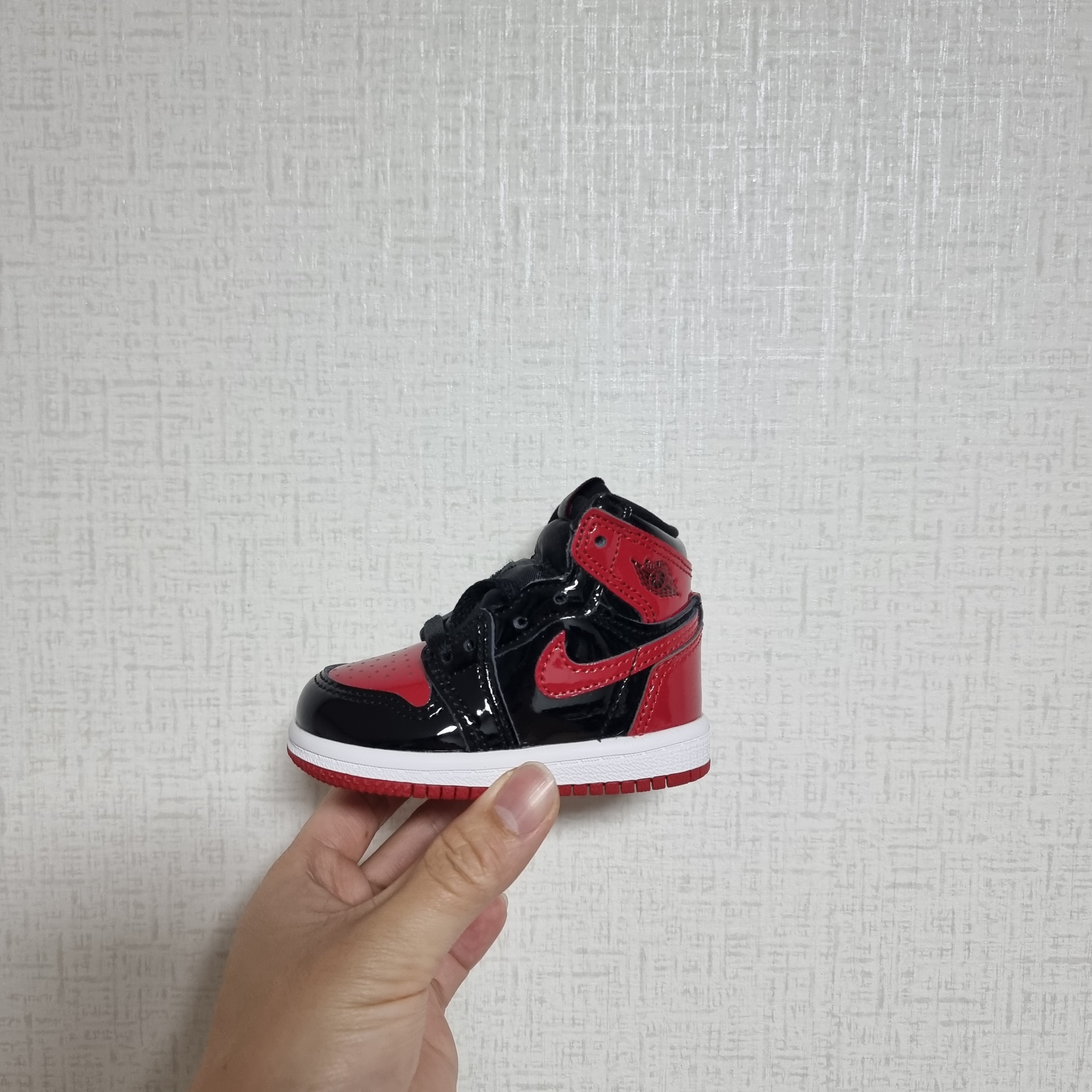 (TD) Jordan 1 Retro High OG Patent Bred 착용 스타일 - 1