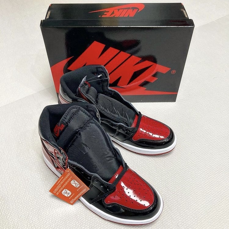 Jordan 1 Retro High OG Patent Bred 착용 스타일