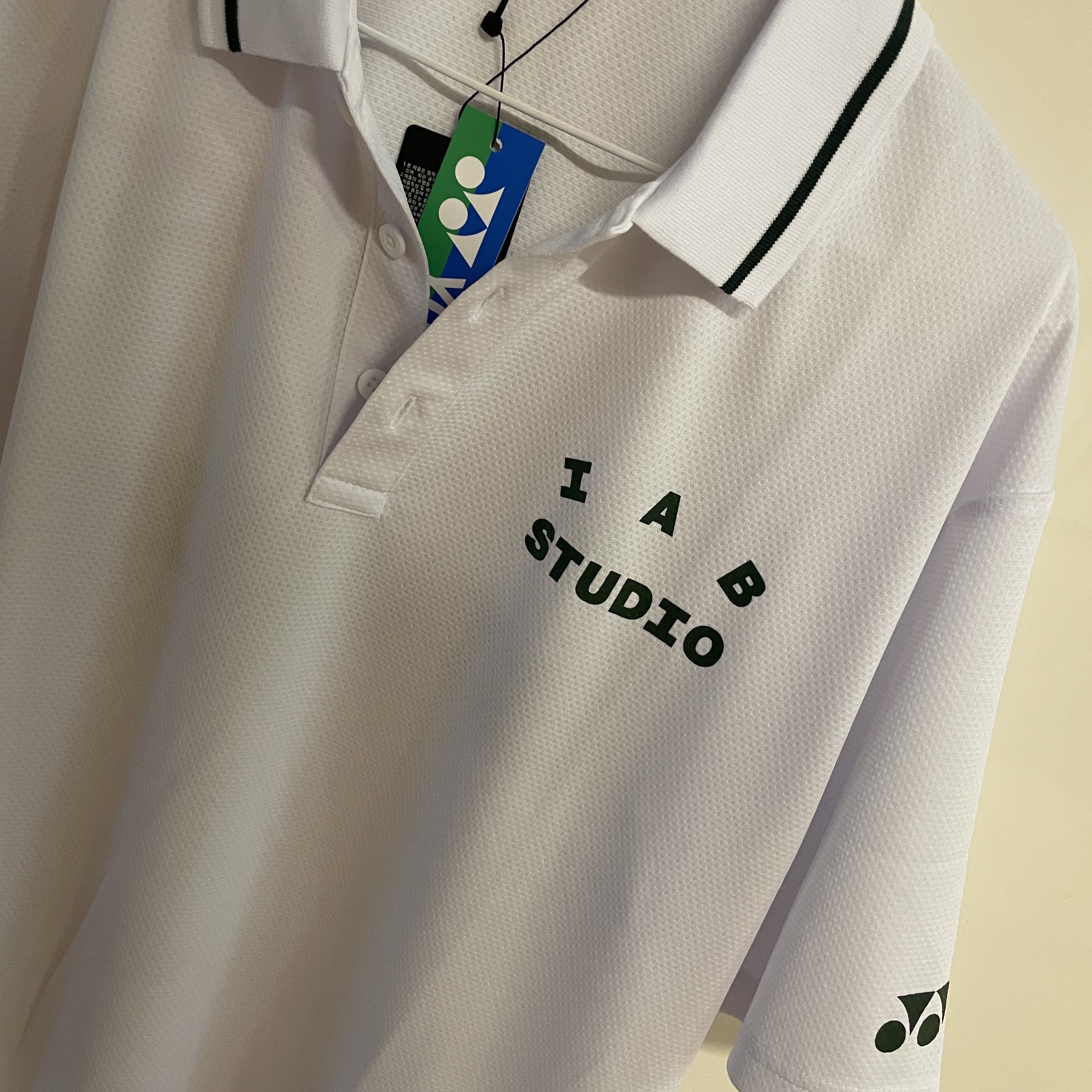 IAB Studio x Yonex Game Shirt White 착용 스타일