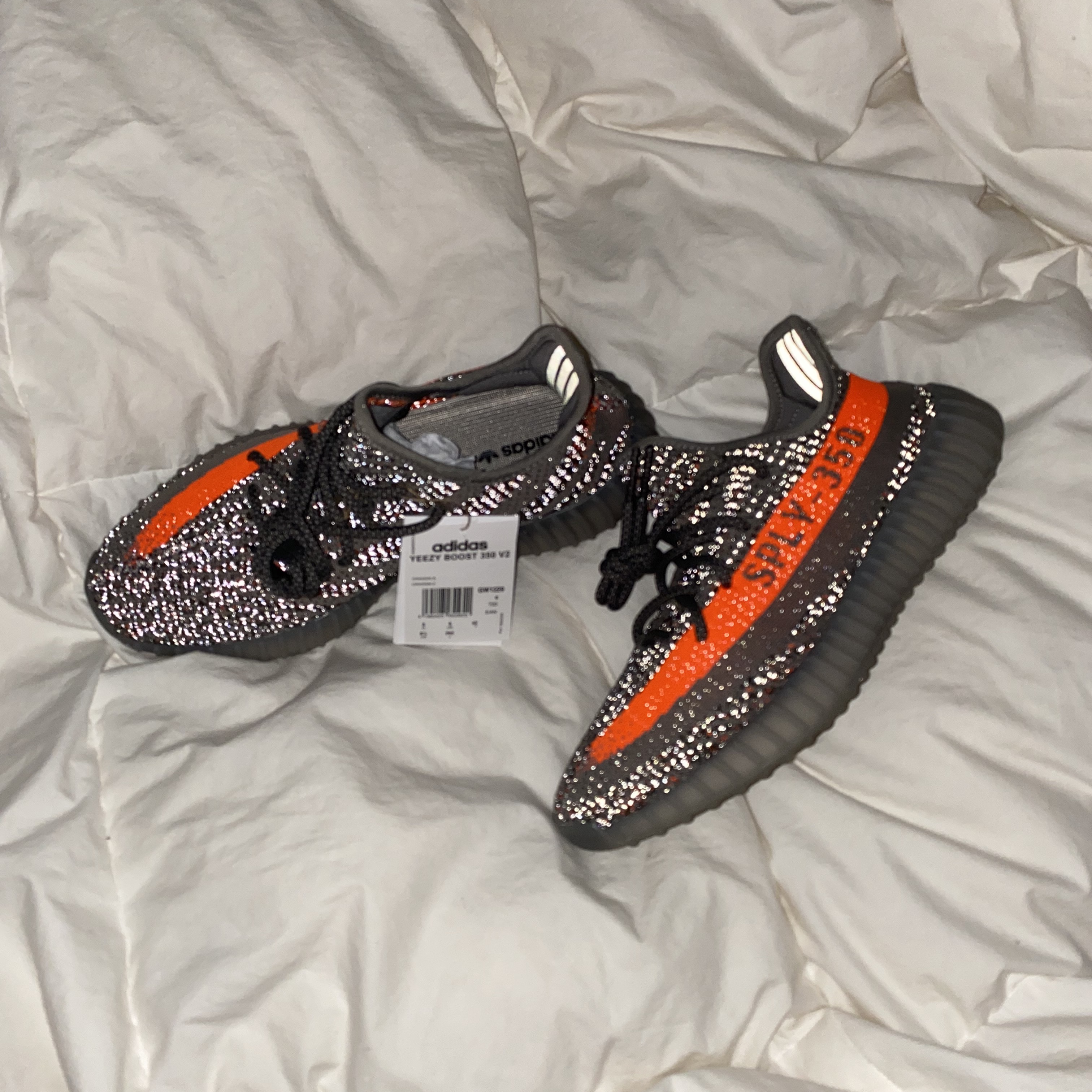 Adidas Yeezy Boost 350 V2 Beluga - Reflective 착용 스타일 - 2