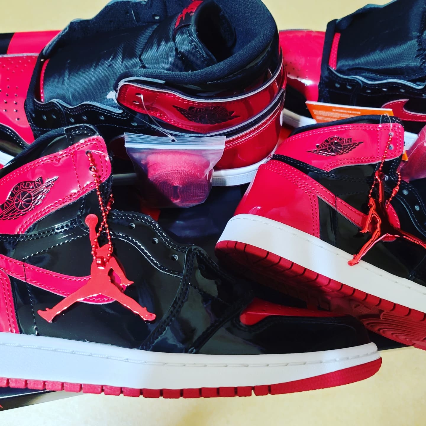 Jordan 1 Retro High OG Patent Bred, (GS) Jordan 1 Retro High OG Patent Bred 착용 스타일 - 2