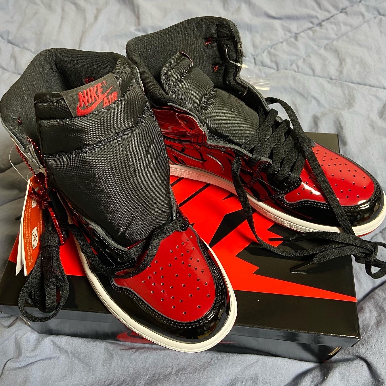 Jordan 1 Retro High OG Patent Bred 착용 스타일 - 1