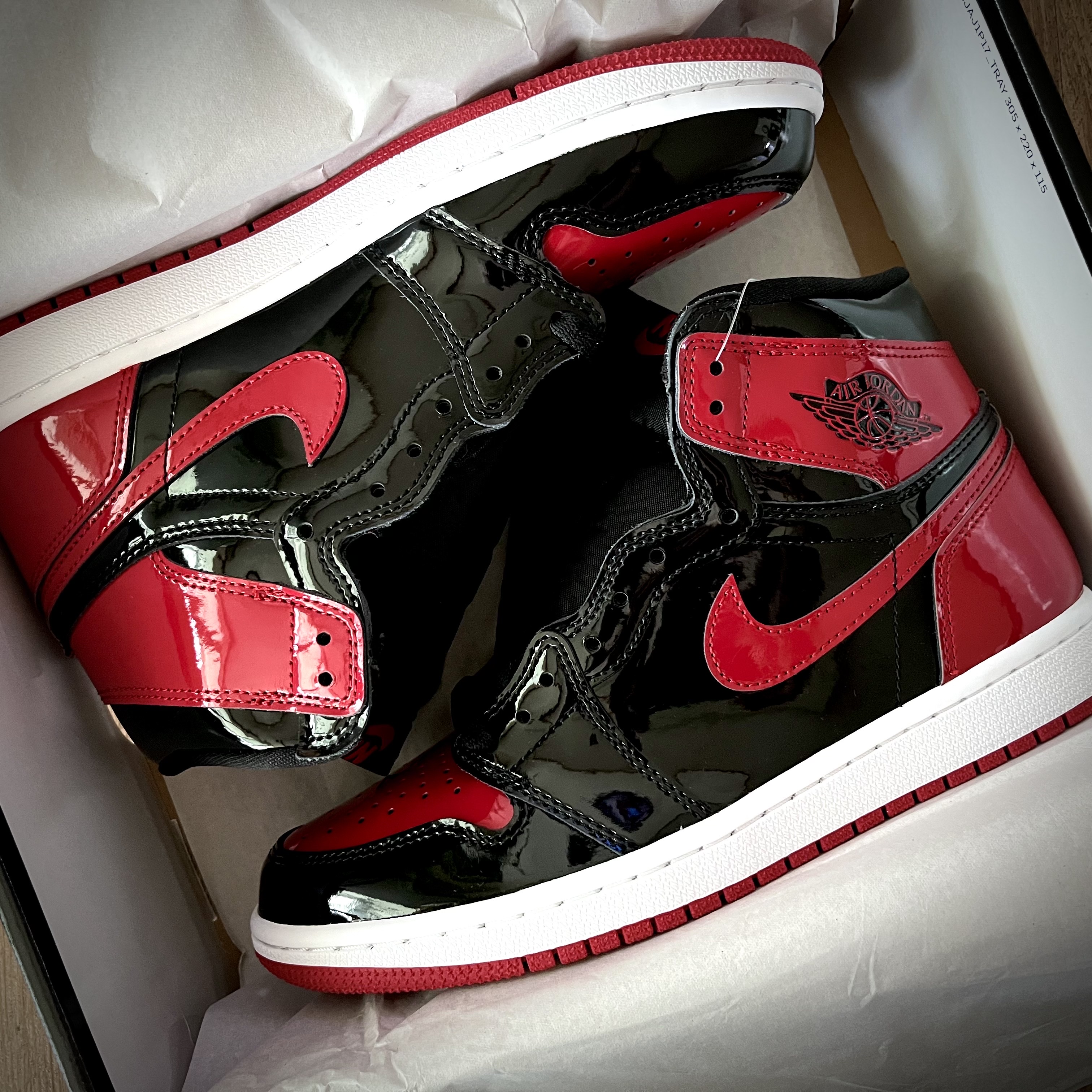 Jordan 1 Retro High OG Patent Bred 착용 스타일