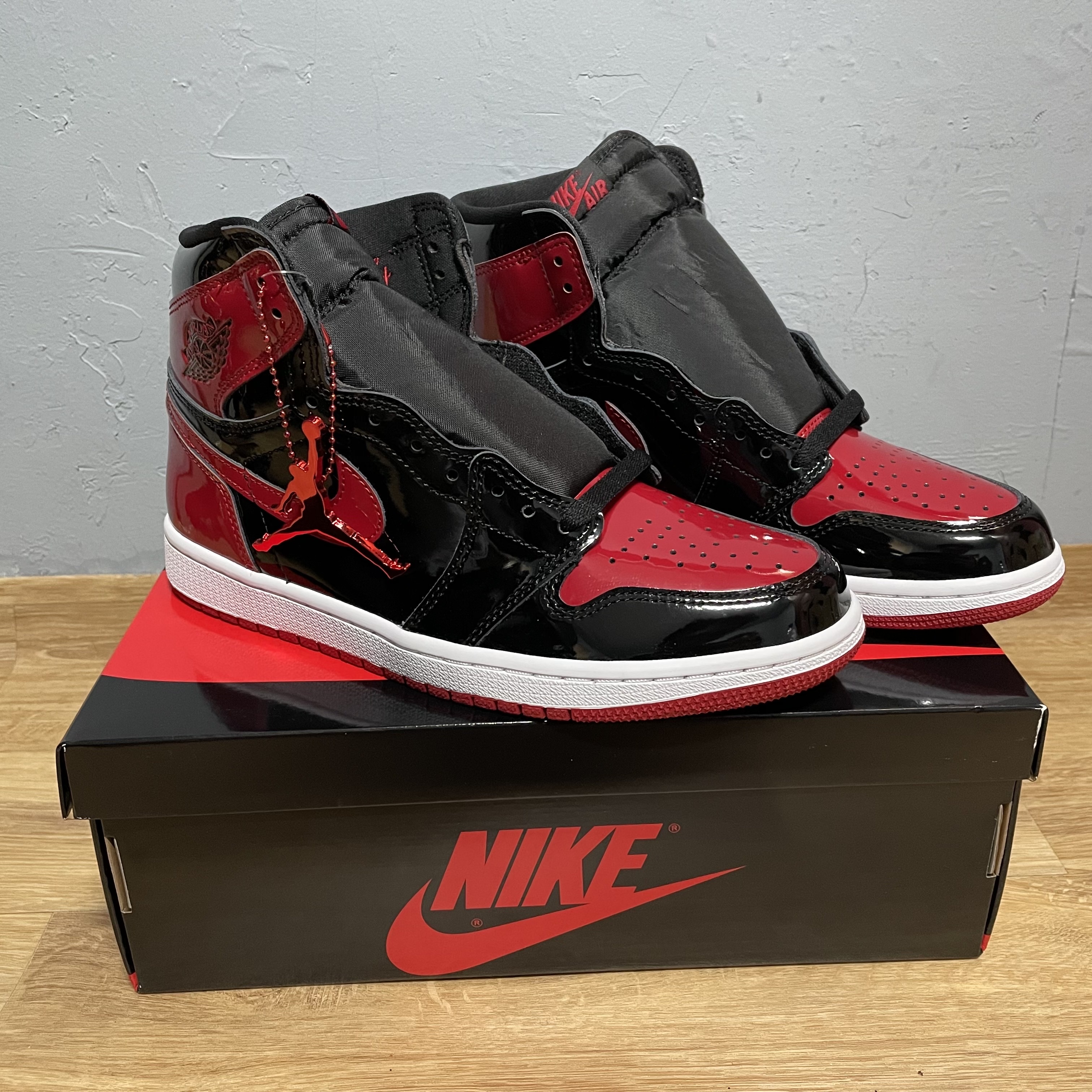 Jordan 1 Retro High OG Patent Bred 착용 스타일