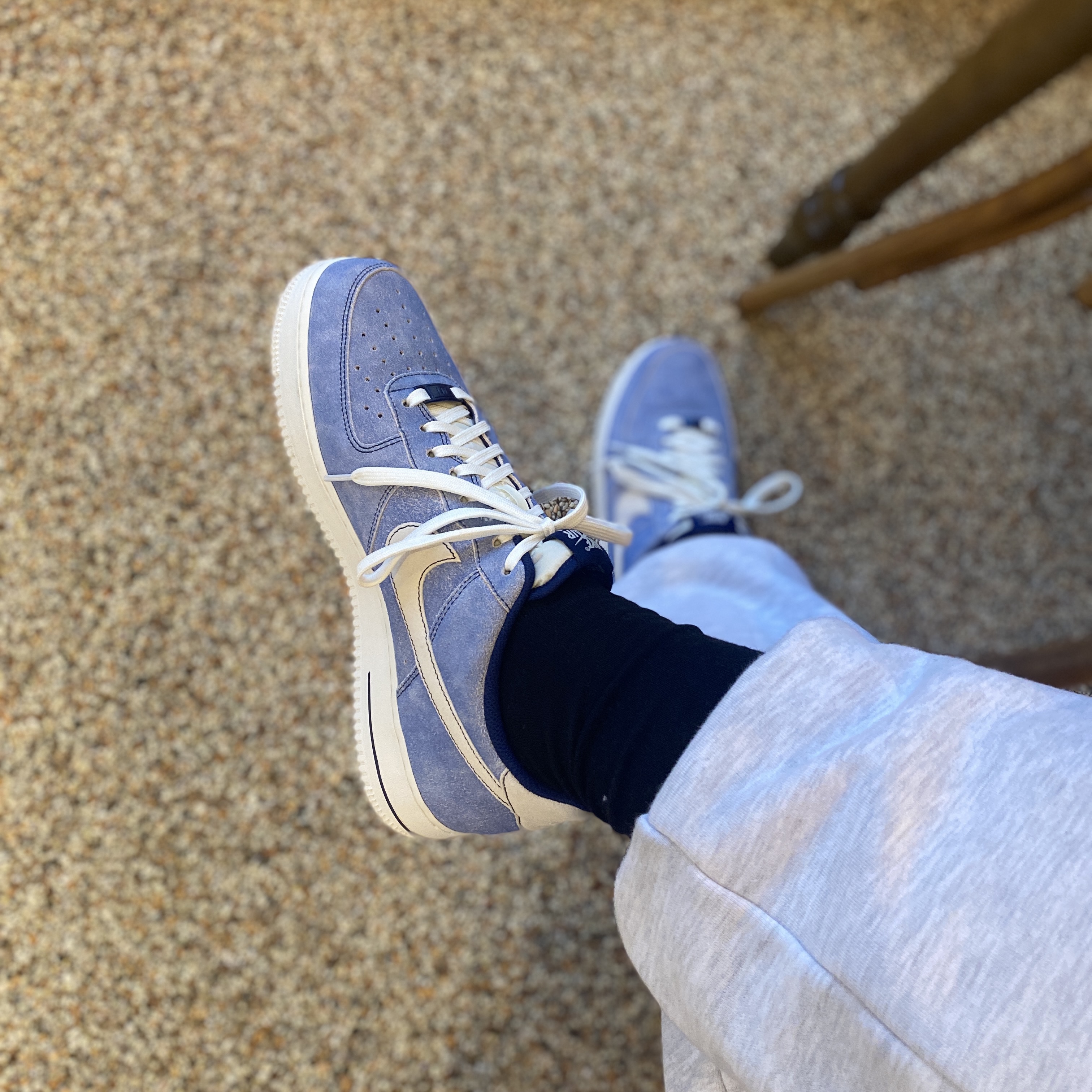 Nike Air Force 1 '07 LV8 Dusty Blue 착용 스타일 - 1