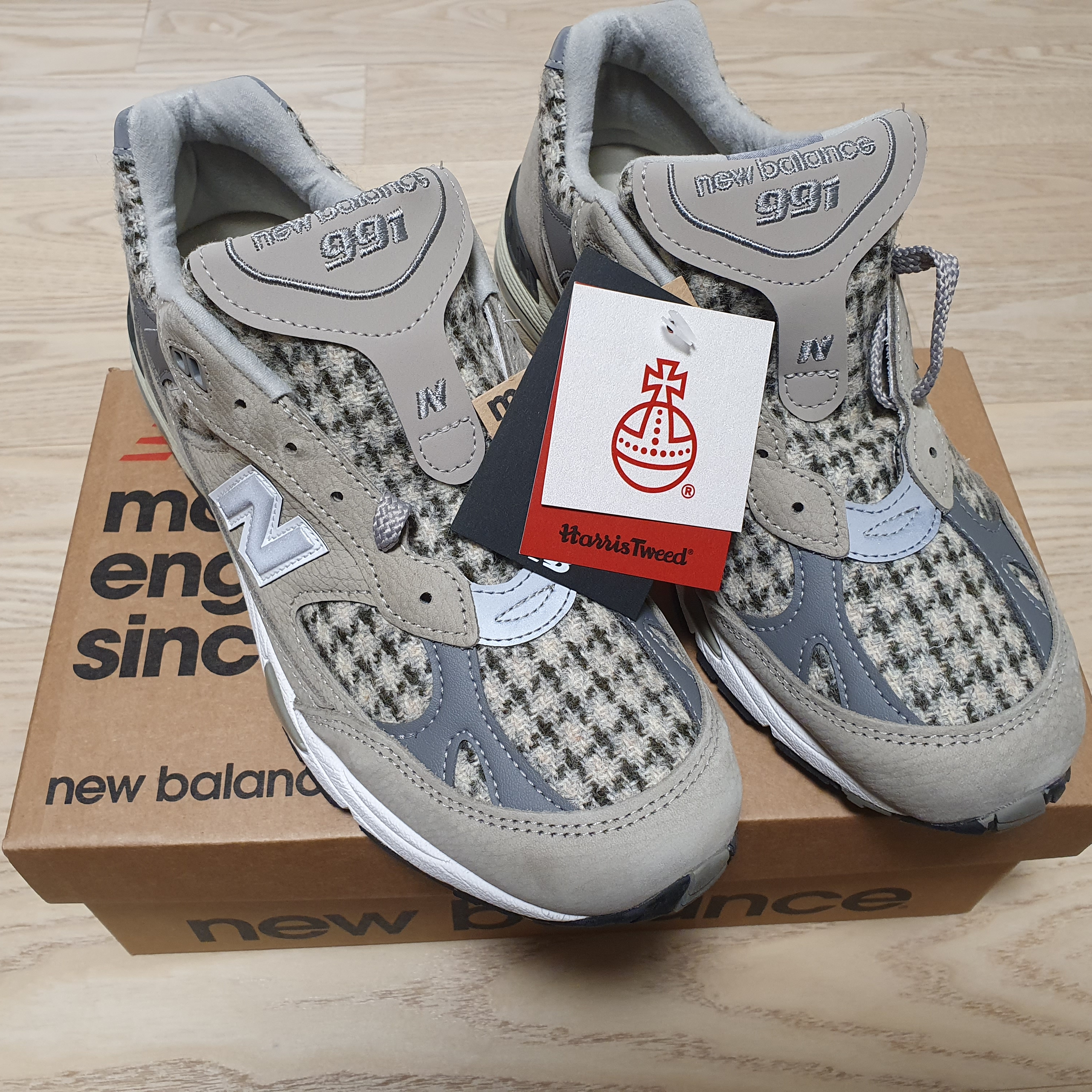 New Balance 991 Made in UK Beige Harris Tweed 착용 스타일 - 1