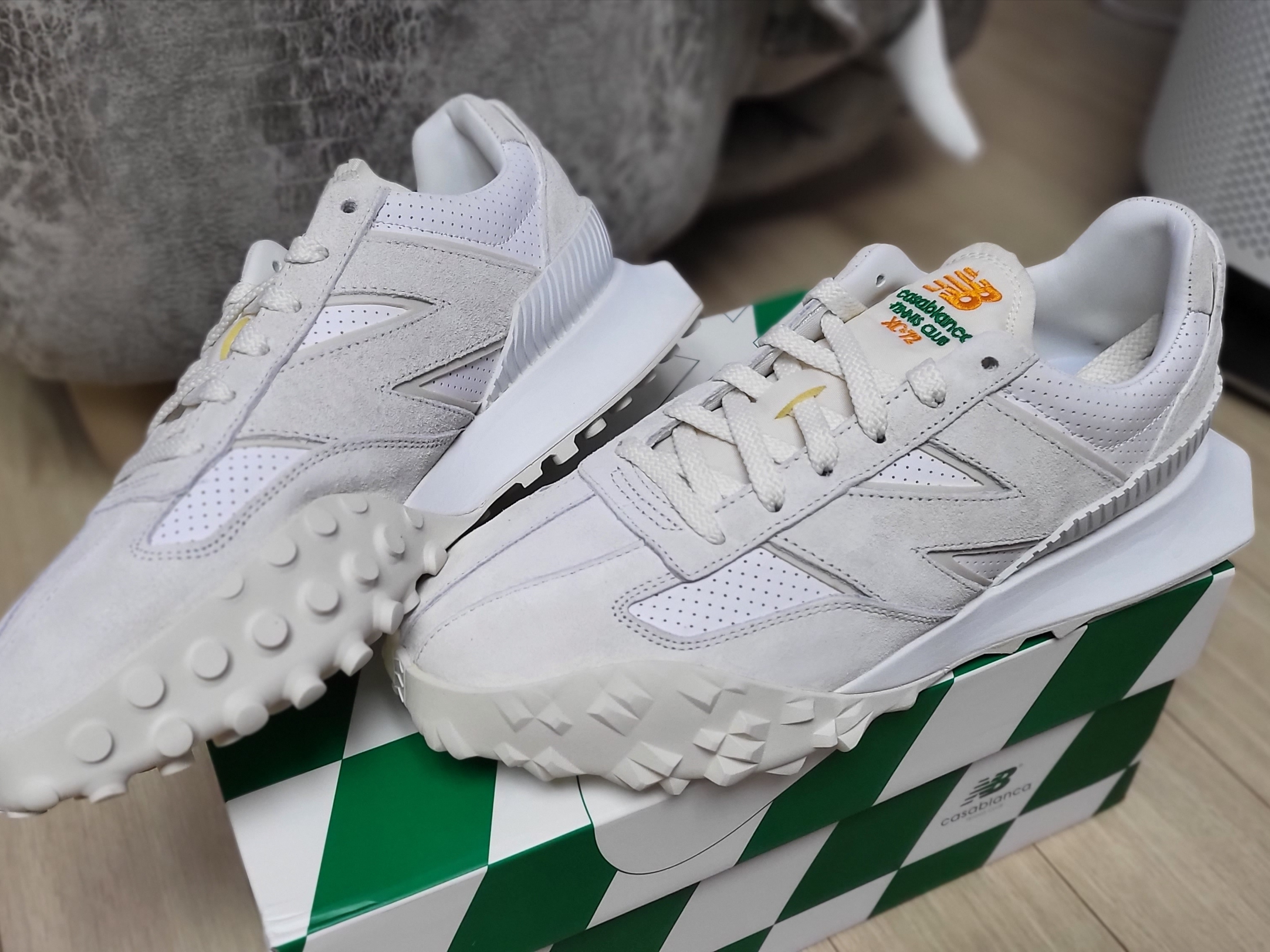 New Balance x Casablanca XC-72 Marshmallow Brilliant White 착용 스타일 - 2