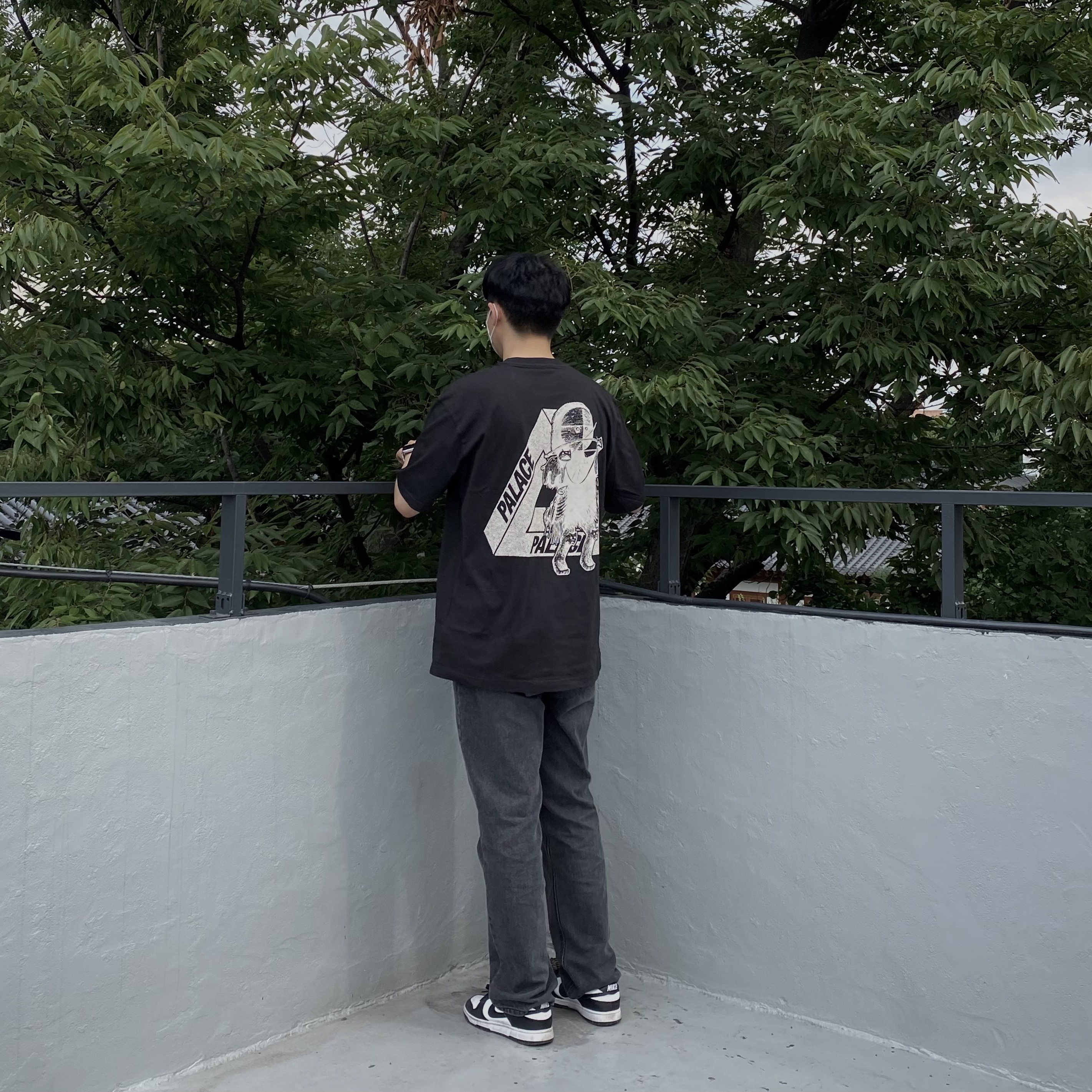Palace U Figure T-Shirt Black - 19FW, Nike Dunk Low Retro Black 착용 스타일