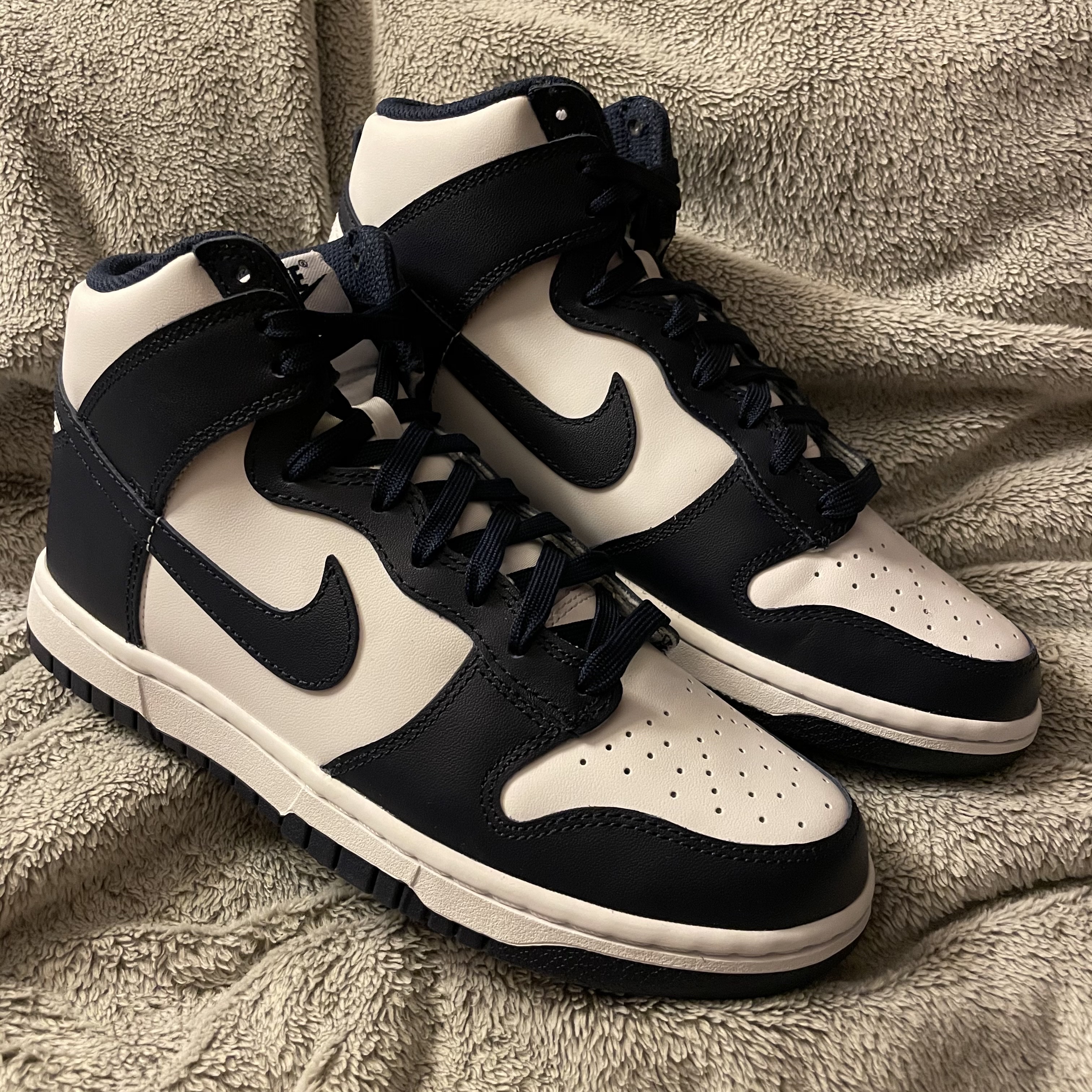 Nike Dunk High Retro Championship Navy 착용 스타일