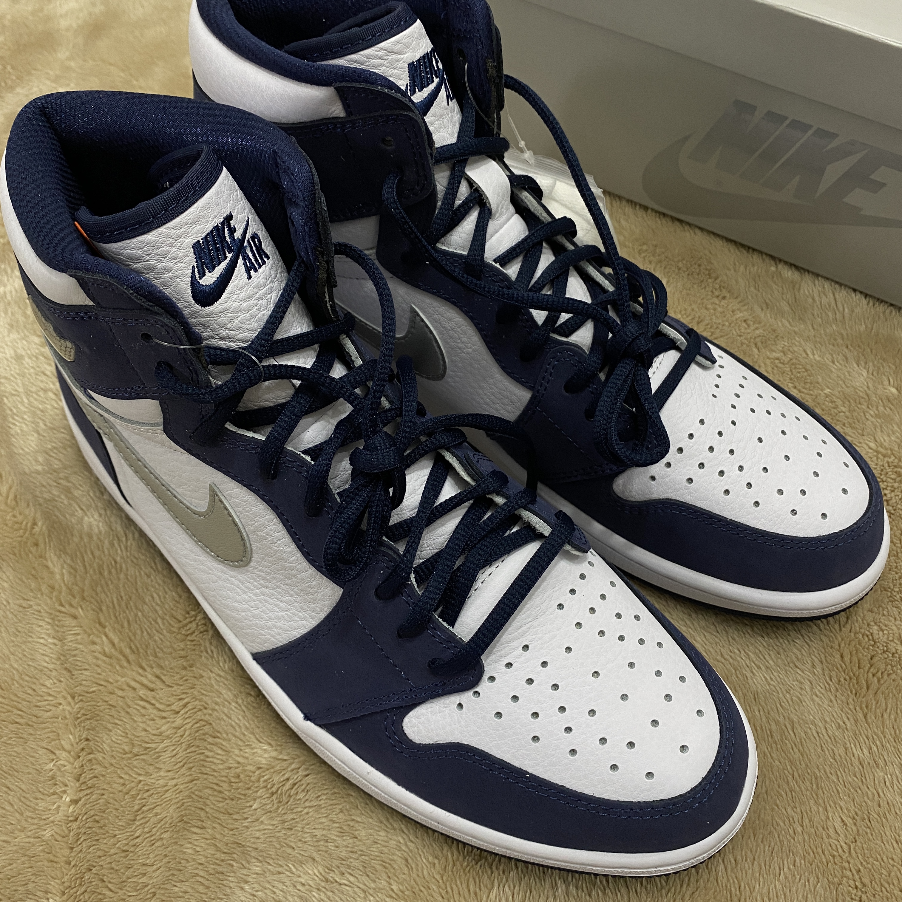 Jordan 1 Retro High OG CO.JP Midnight Navy 착용 스타일 - 4