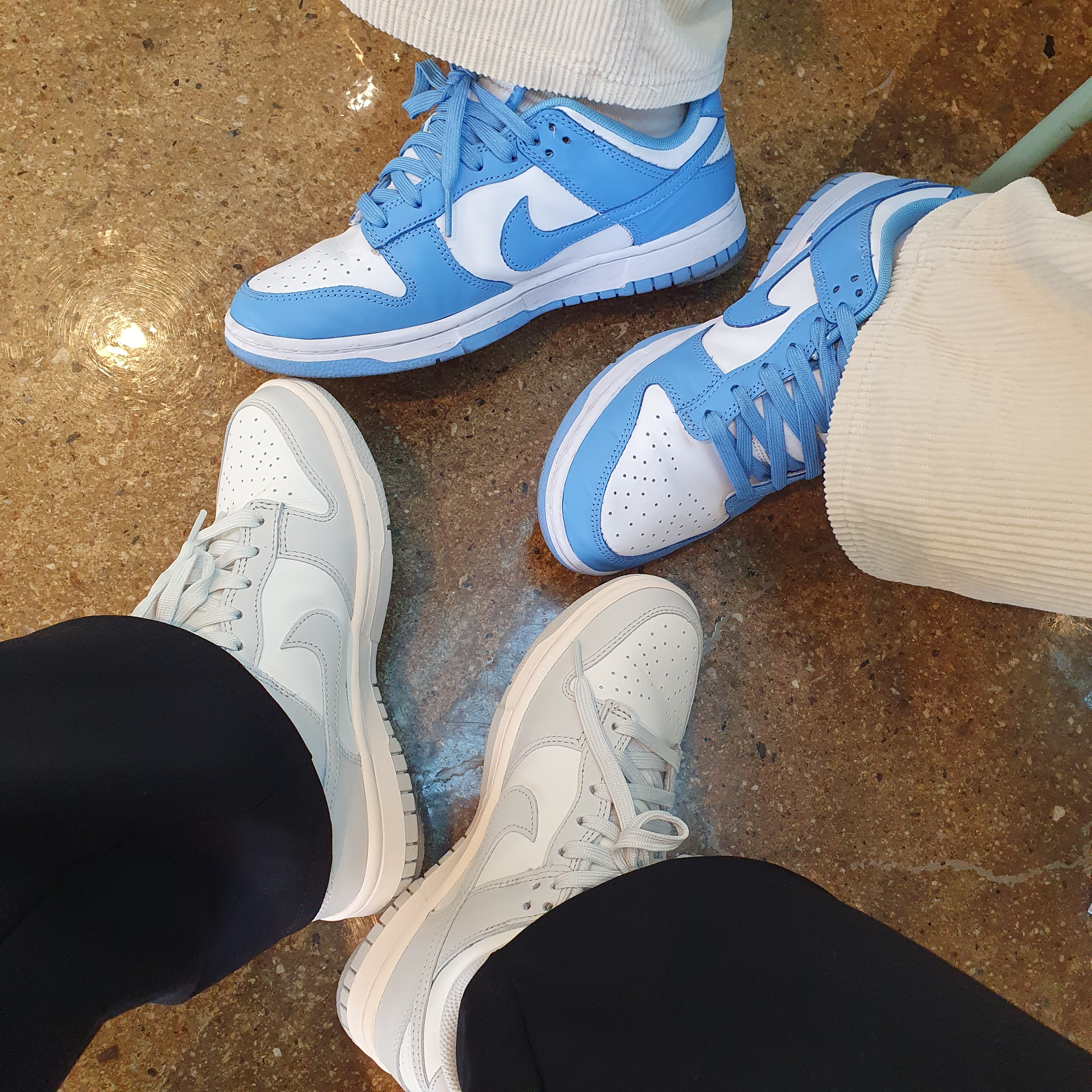 Nike Dunk Low Retro University Blue, (W) Nike Dunk Low Light Bone 착용 스타일