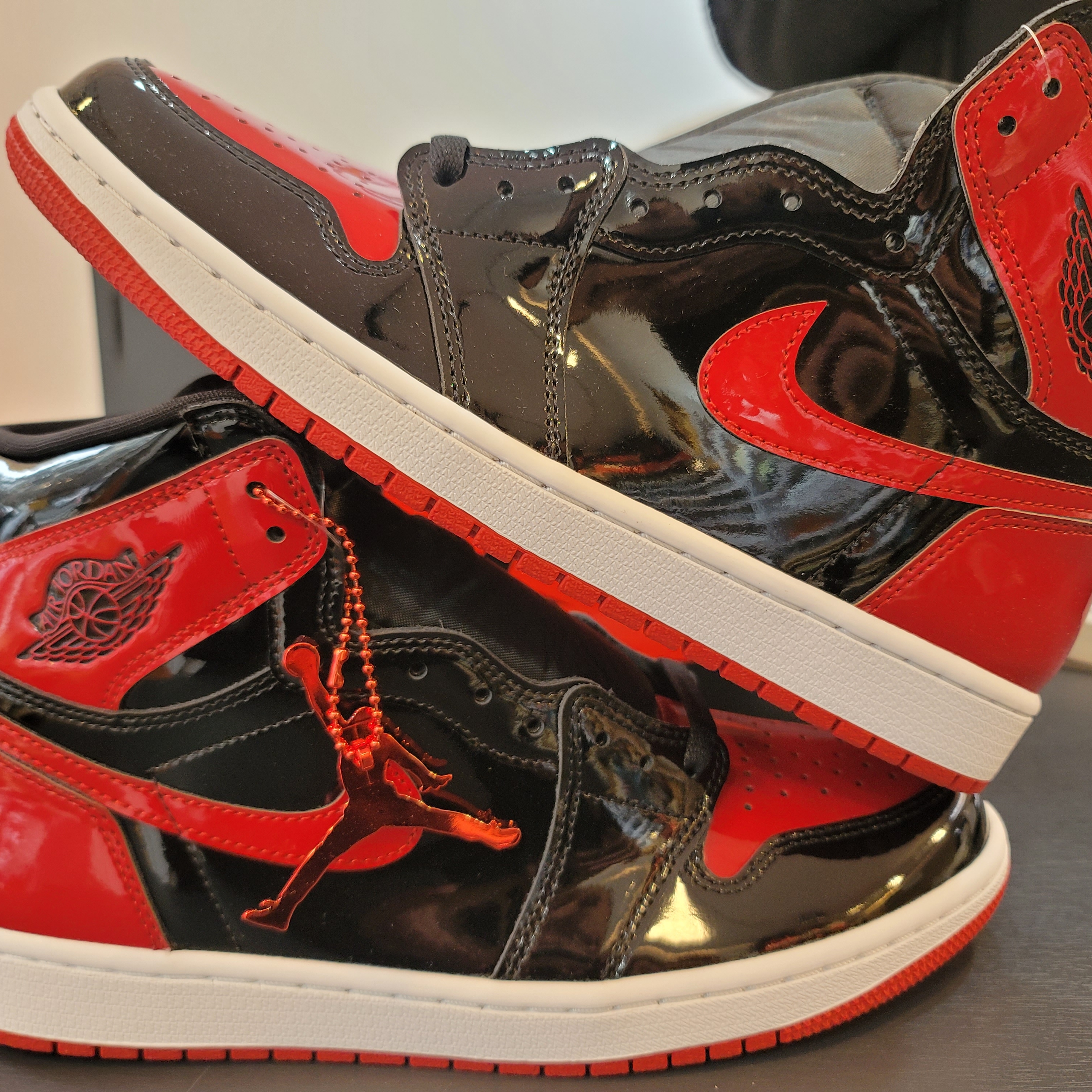 Jordan 1 Retro High OG Patent Bred 착용 스타일 - 1