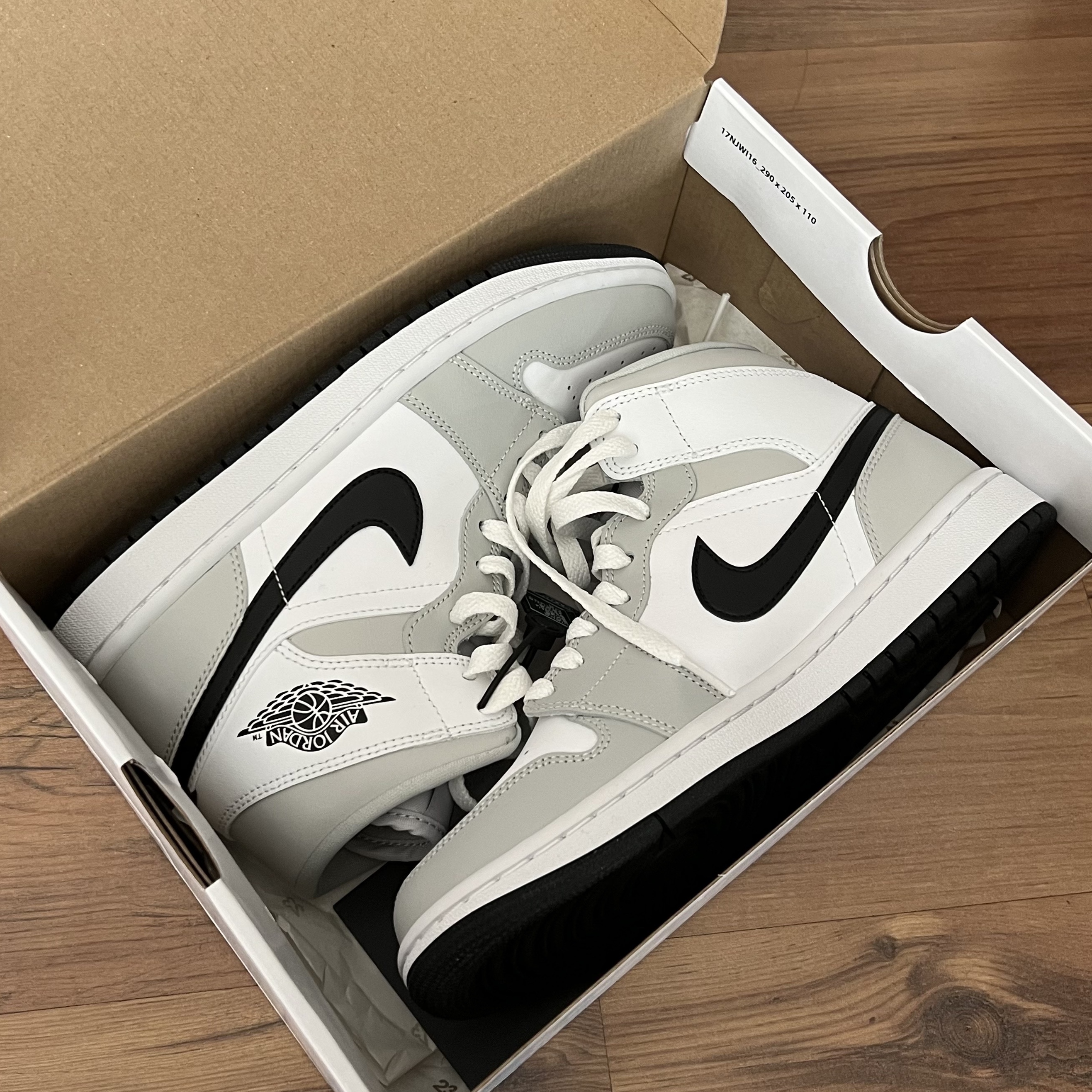 (W) Jordan 1 Mid Grey Fog 착용 스타일