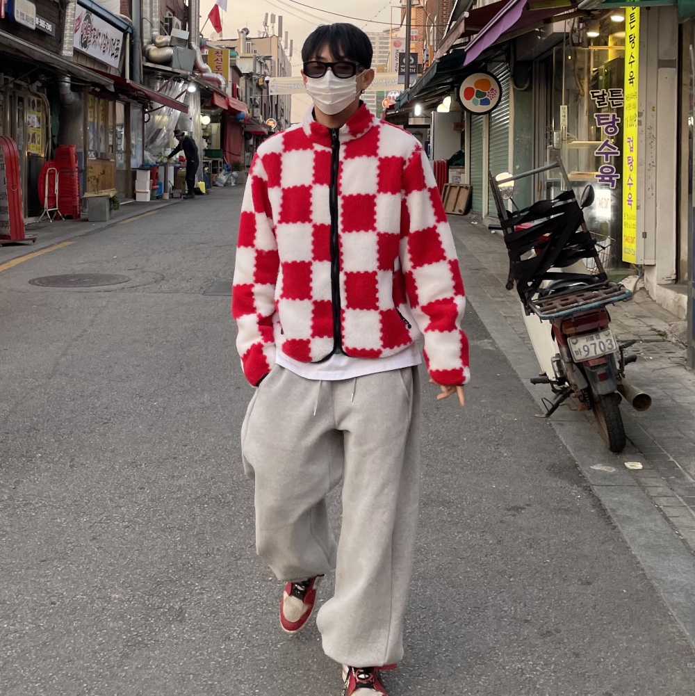 Jordan 1 x Off-White Retro High Chicago The Ten 착용 스타일 - 1
