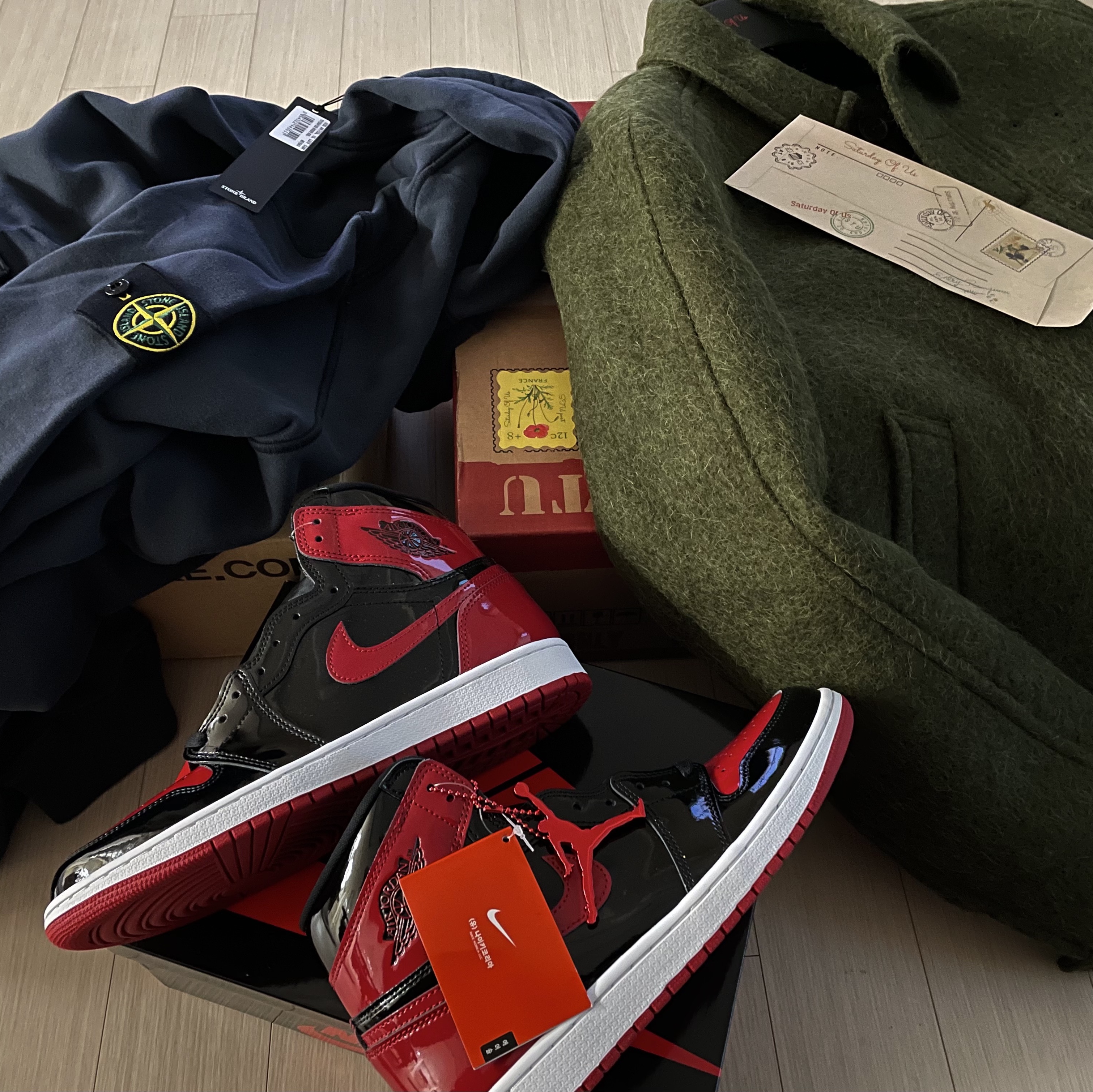 Stone Island 64120 Cotton Fleece Hooded Sweatshirt Ink Blue - 21FW, Jordan 1 Retro High OG Patent Bred 착용 스타일