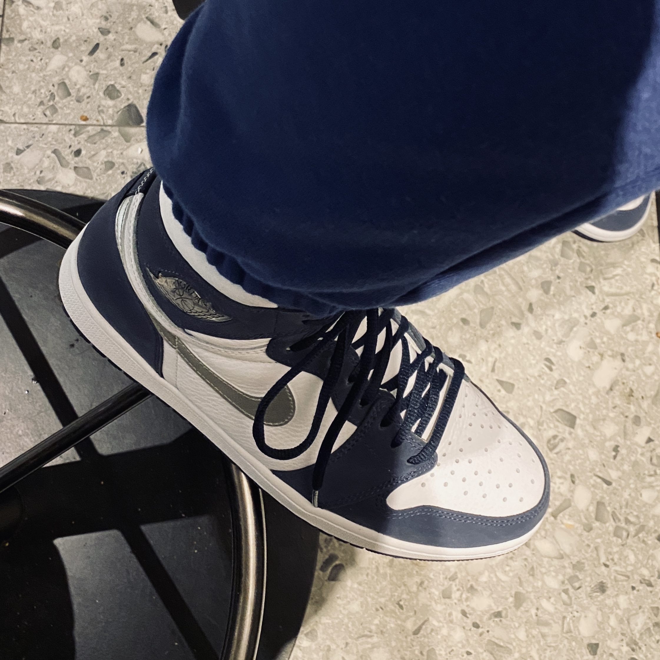 Jordan 1 Retro High OG CO.JP Midnight Navy 착용 스타일 - 2