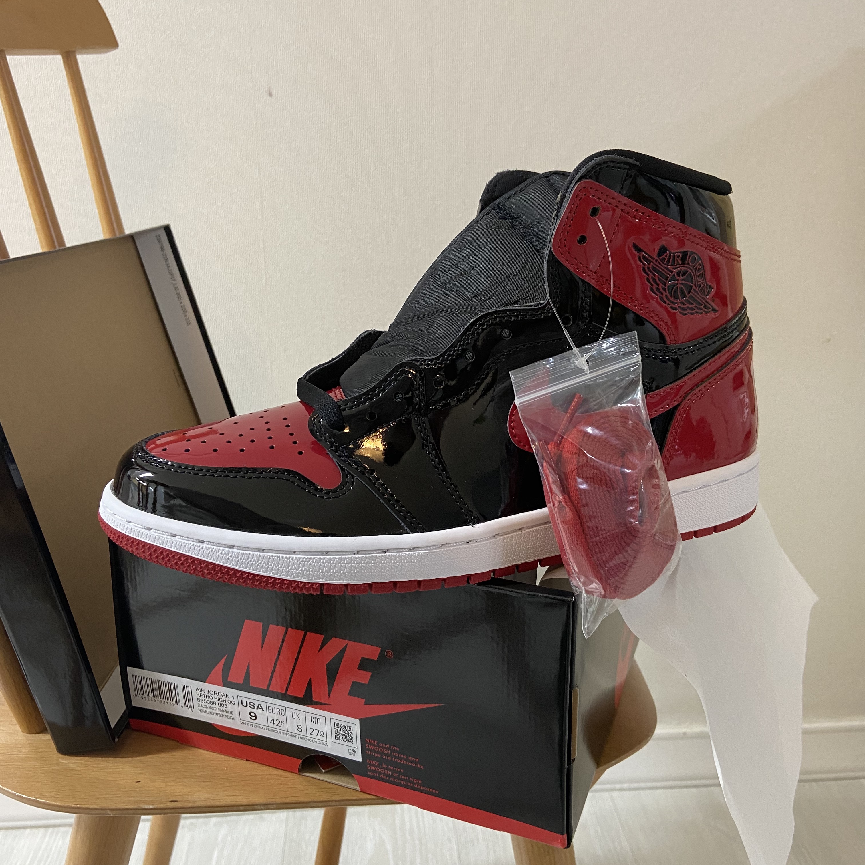 Jordan 1 Retro High OG Patent Bred 착용 스타일 - 1