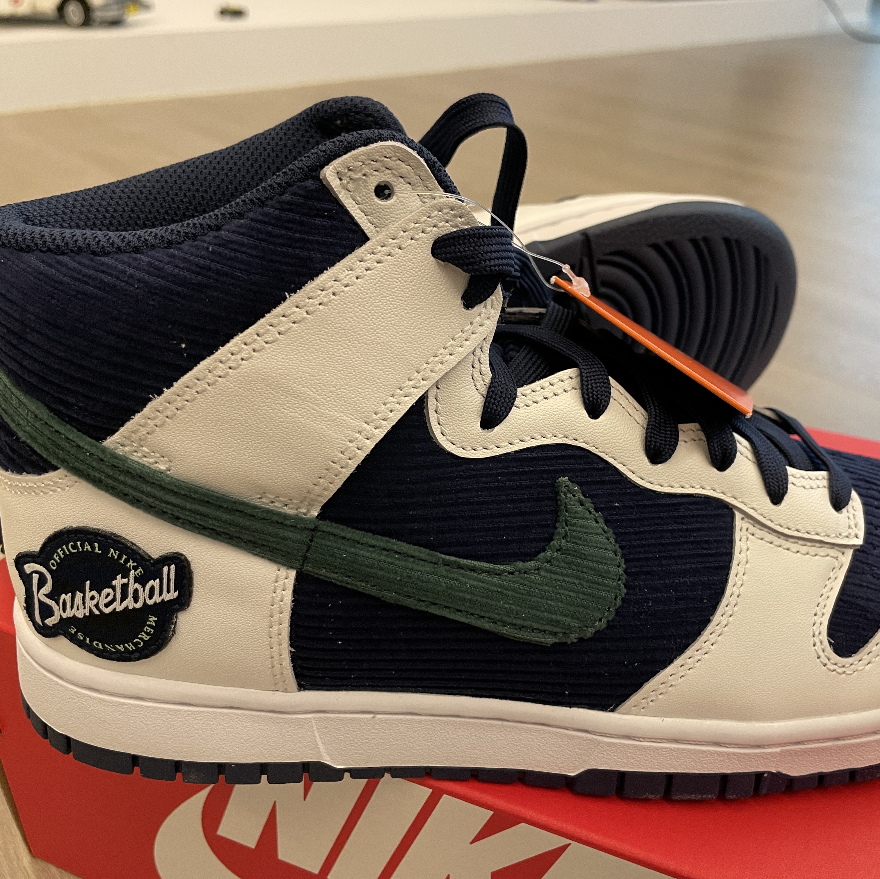 Nike Dunk High PRM EMB College Navy 착용 스타일 - 3