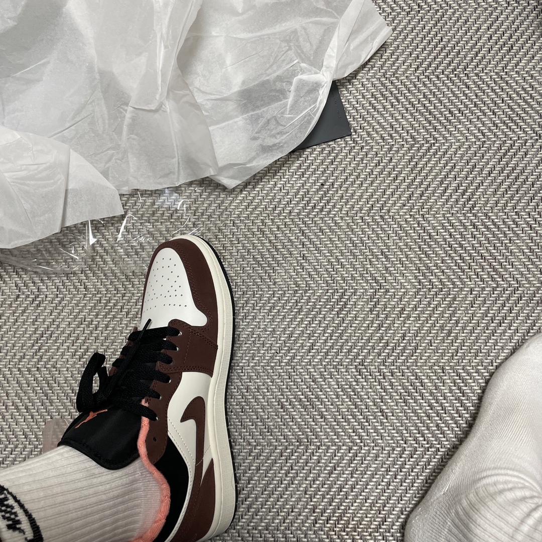 Jordan 1 Low SE Chocolate Bliss 착용 스타일