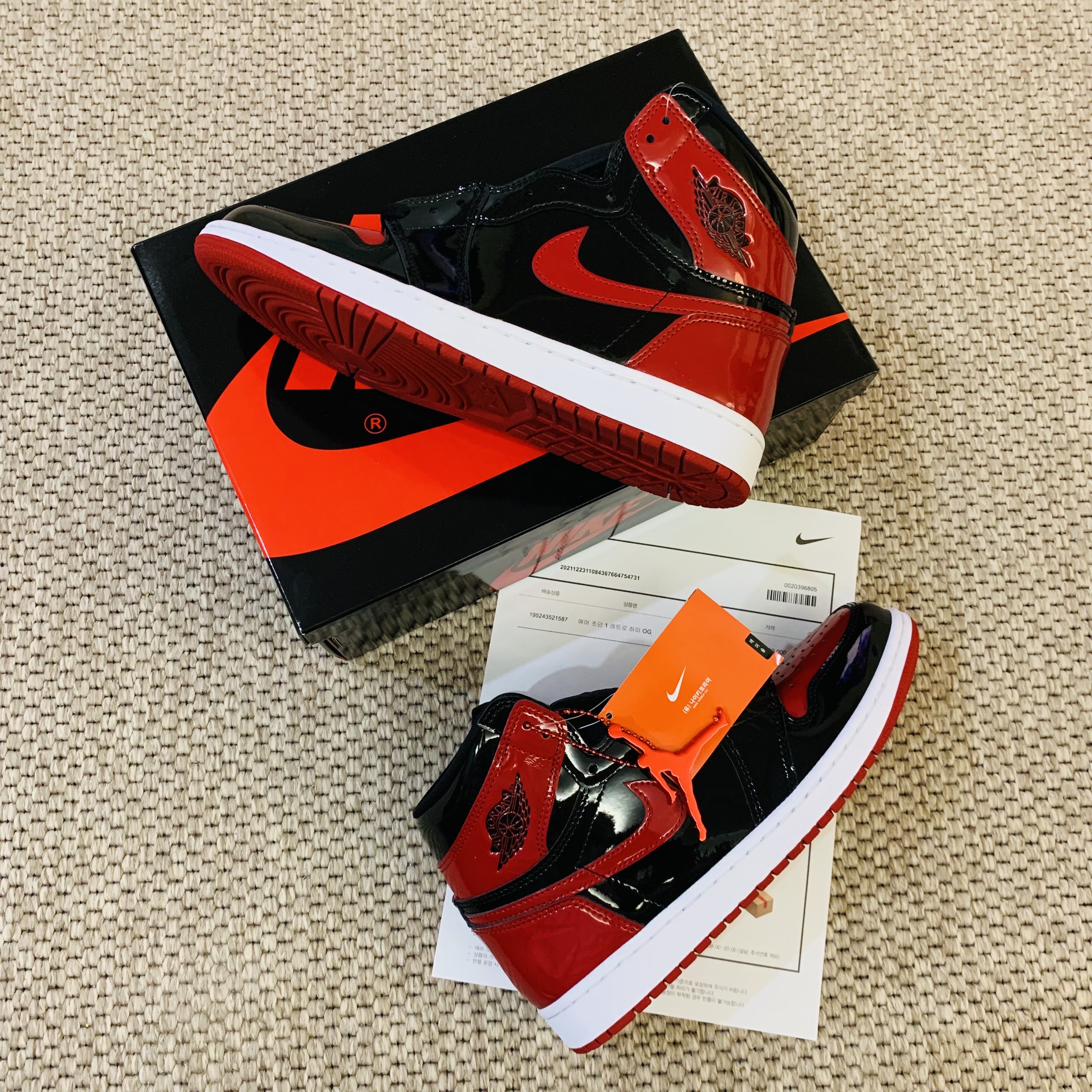 Jordan 1 Retro High OG Patent Bred 착용 스타일 - 1