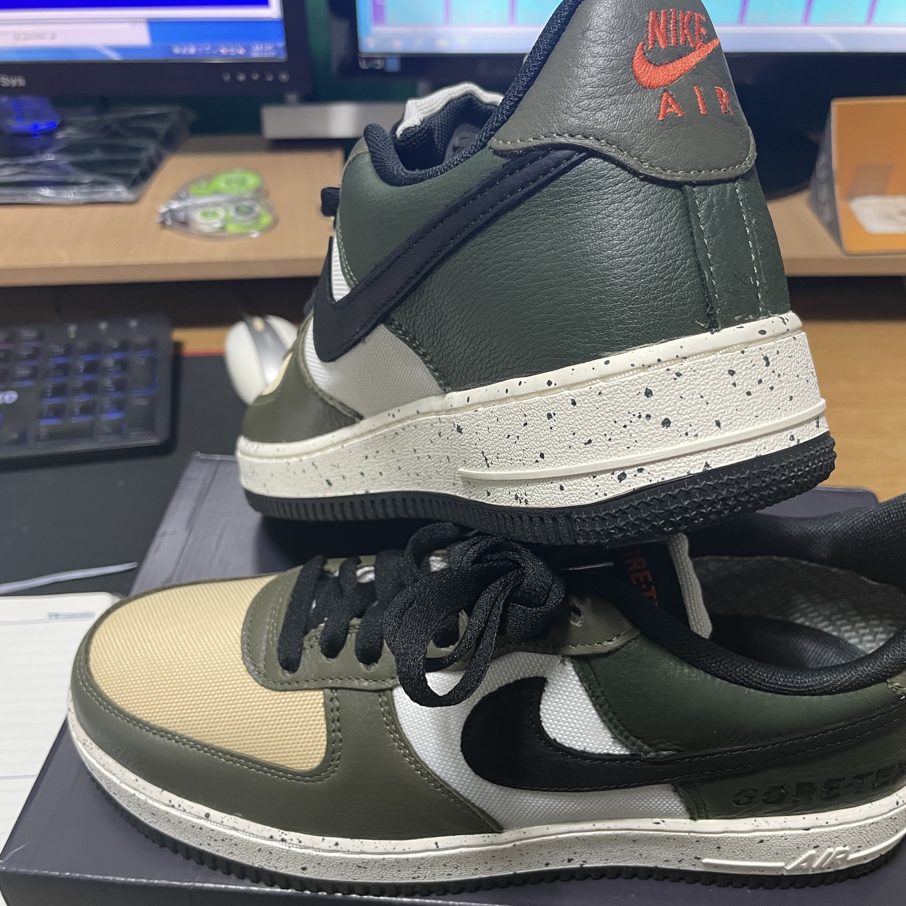 Nike Air Force 1 Low Gore-Tex Escape 착용 스타일