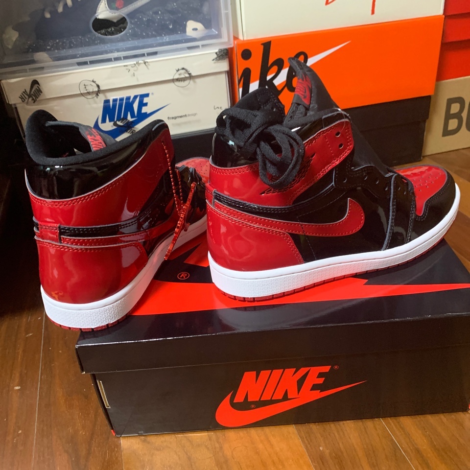 Jordan 1 Retro High OG Patent Bred 착용 스타일 - 2