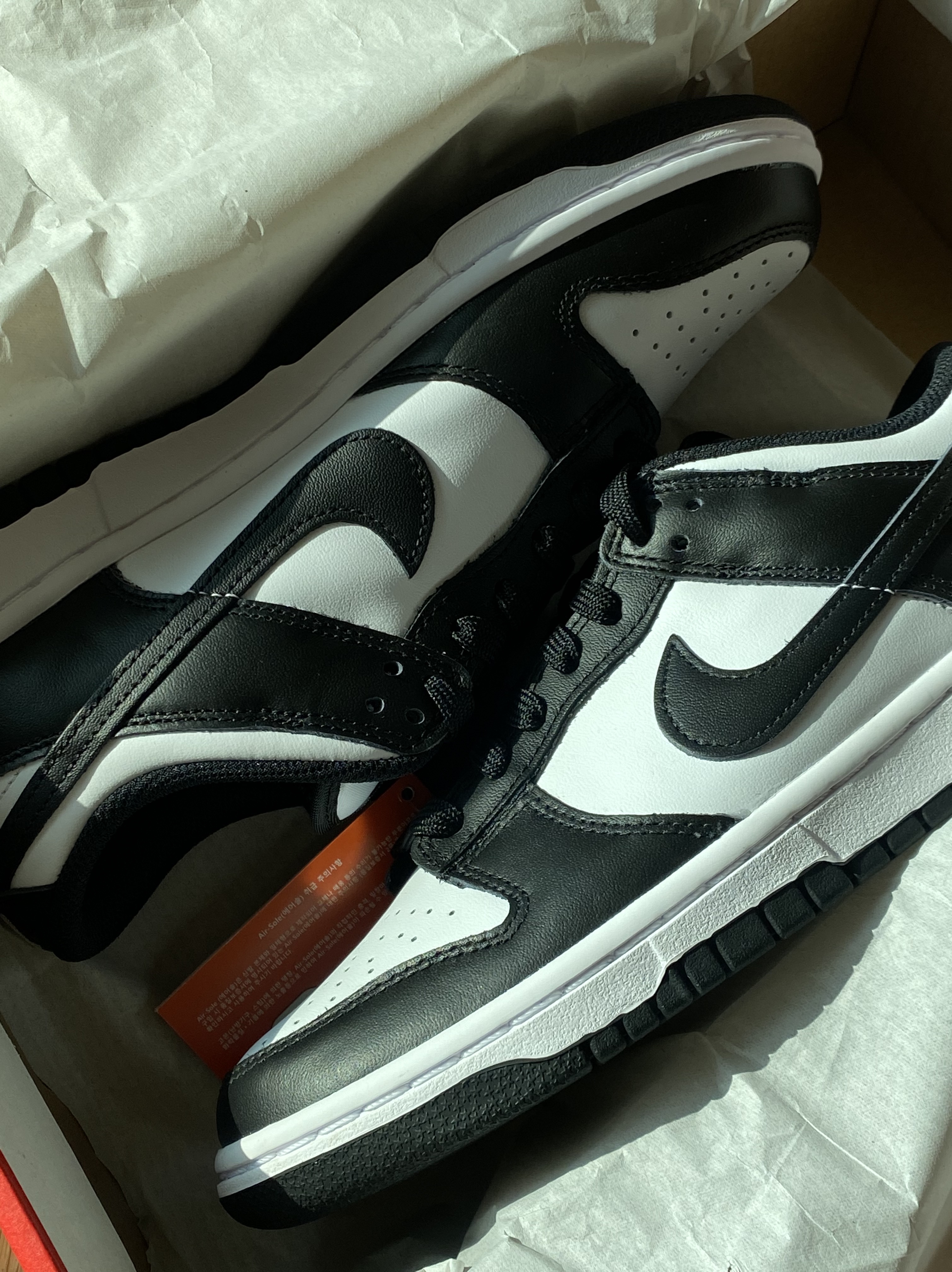 (W) Nike Dunk Low Black 착용 스타일 - 5