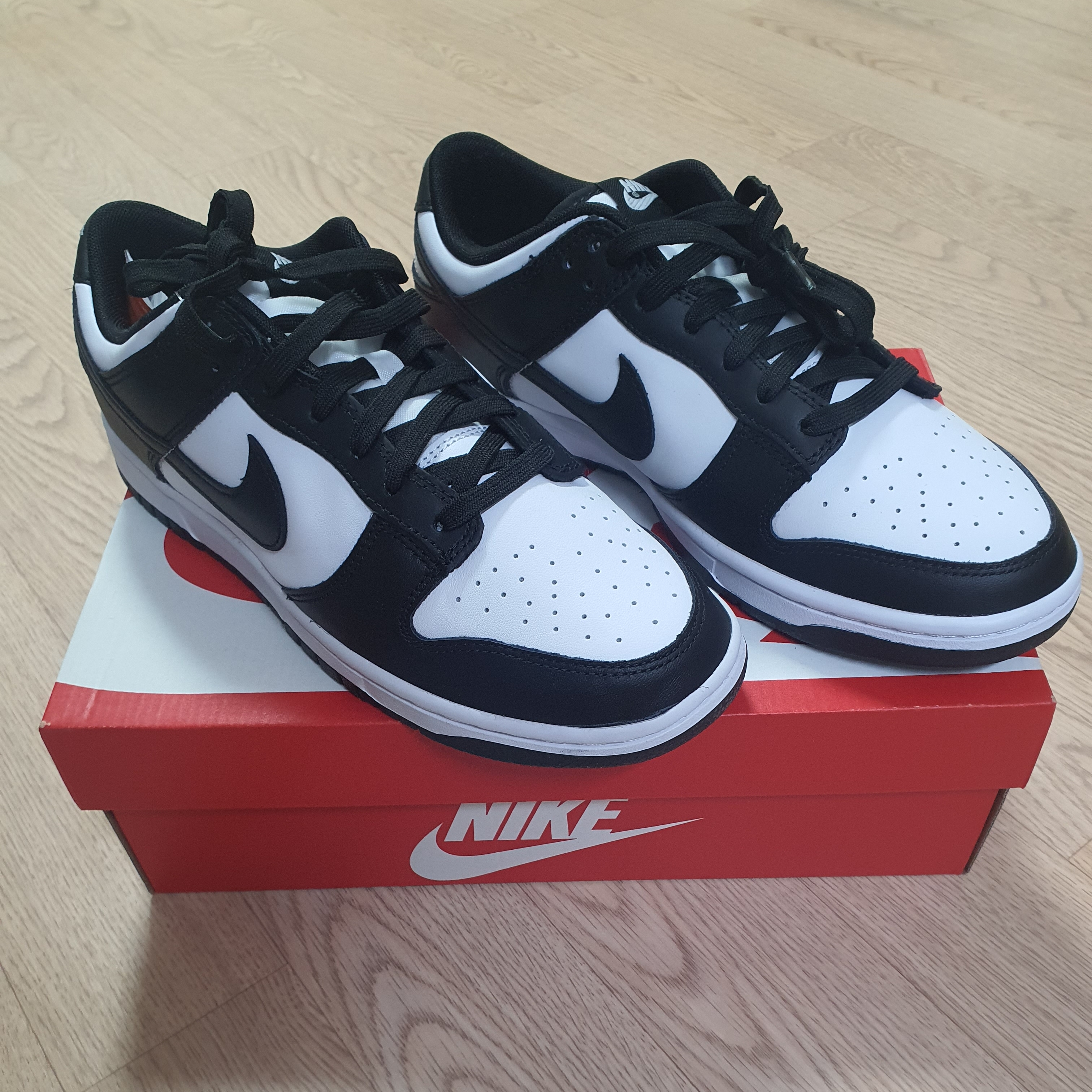 Nike Dunk Low Retro Black 착용 스타일