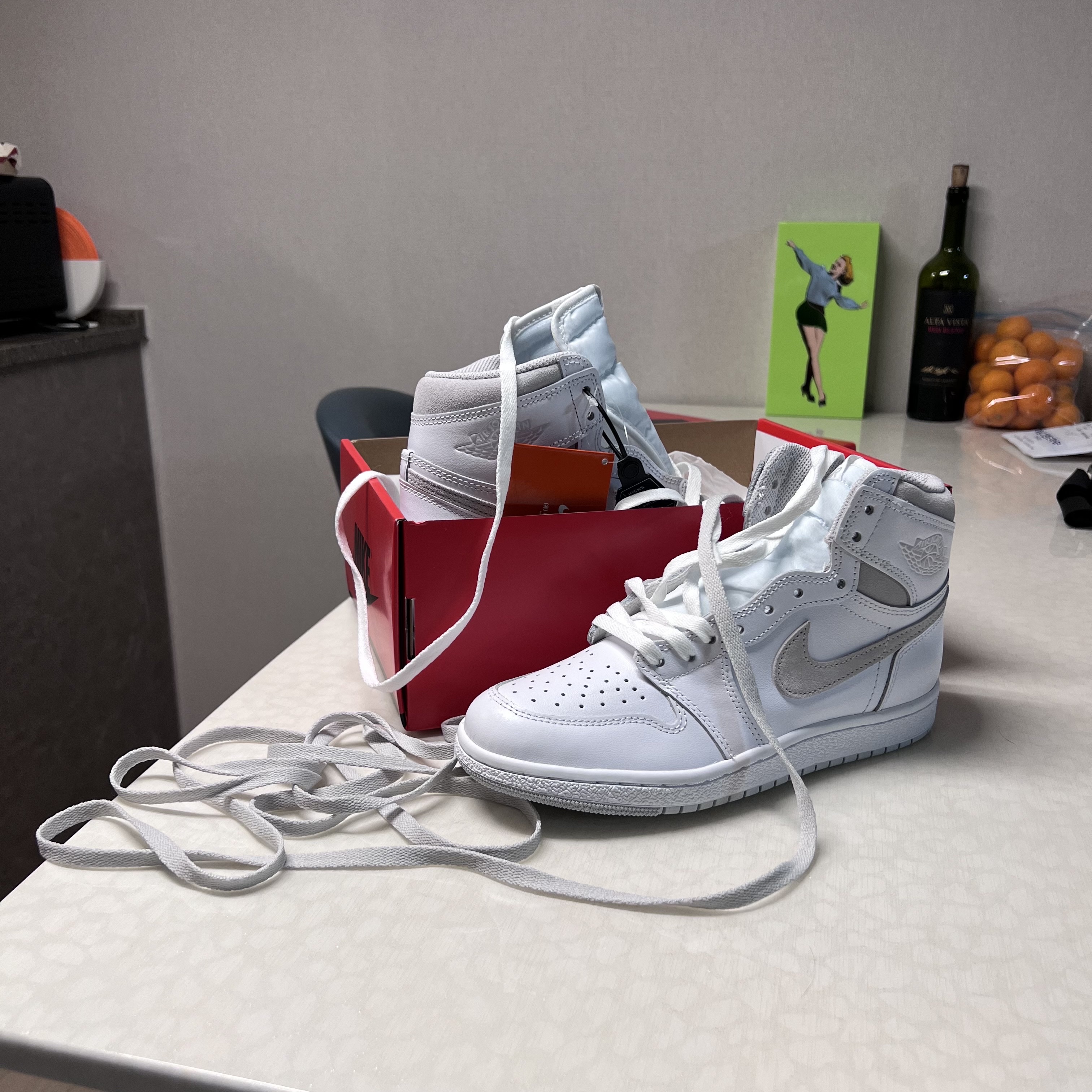 Jordan 1 High 85 Neutral Grey 착용 스타일