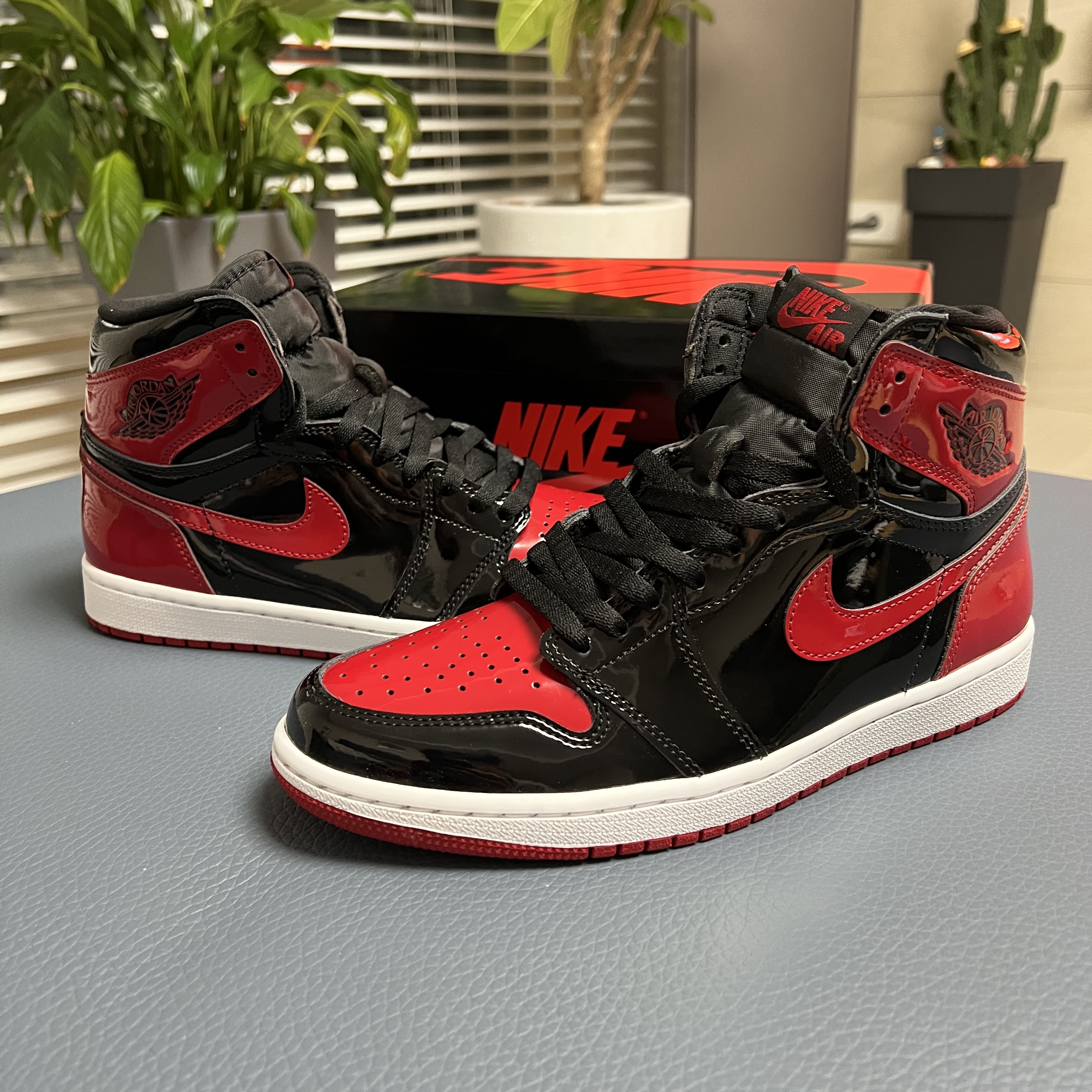 Jordan 1 Retro High OG Patent Bred 착용 스타일