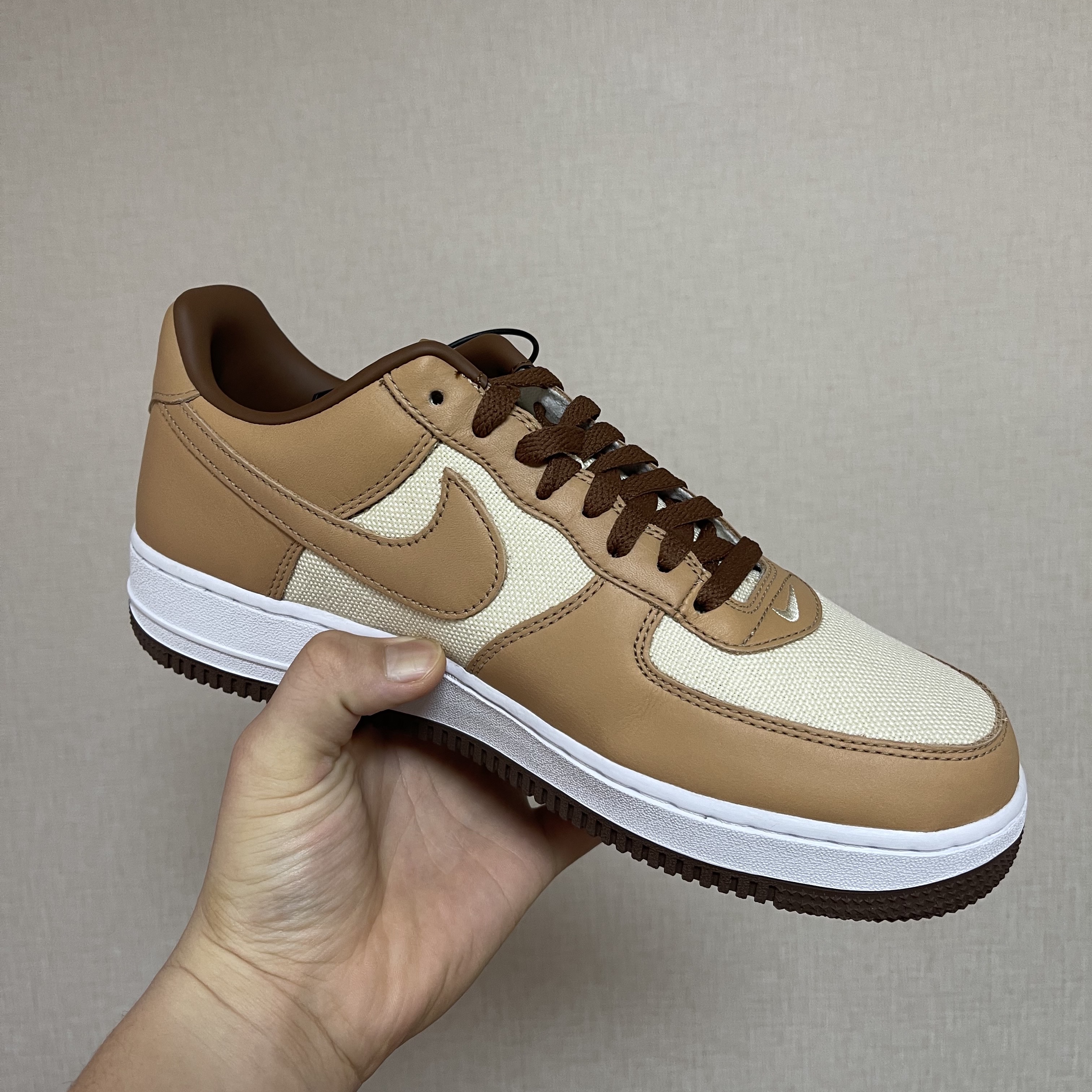 Nike Air Force 1 Low QS Acorn 2021 착용 스타일 - 3