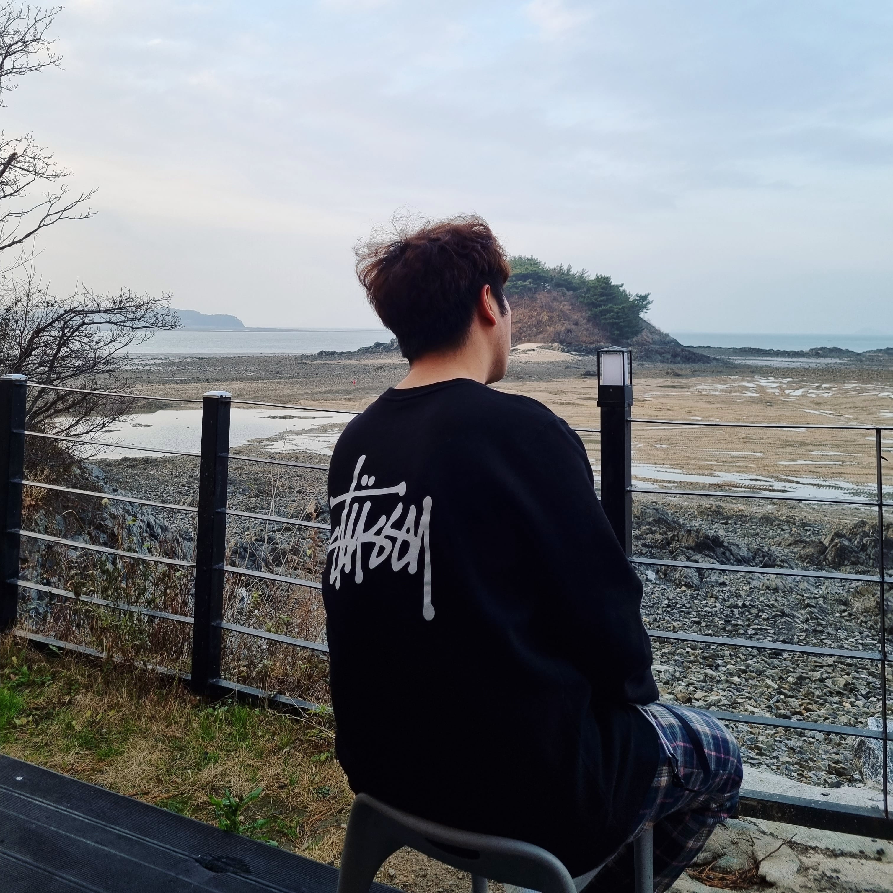 Stussy Basic Stussy Crew Black 2021 착용 스타일