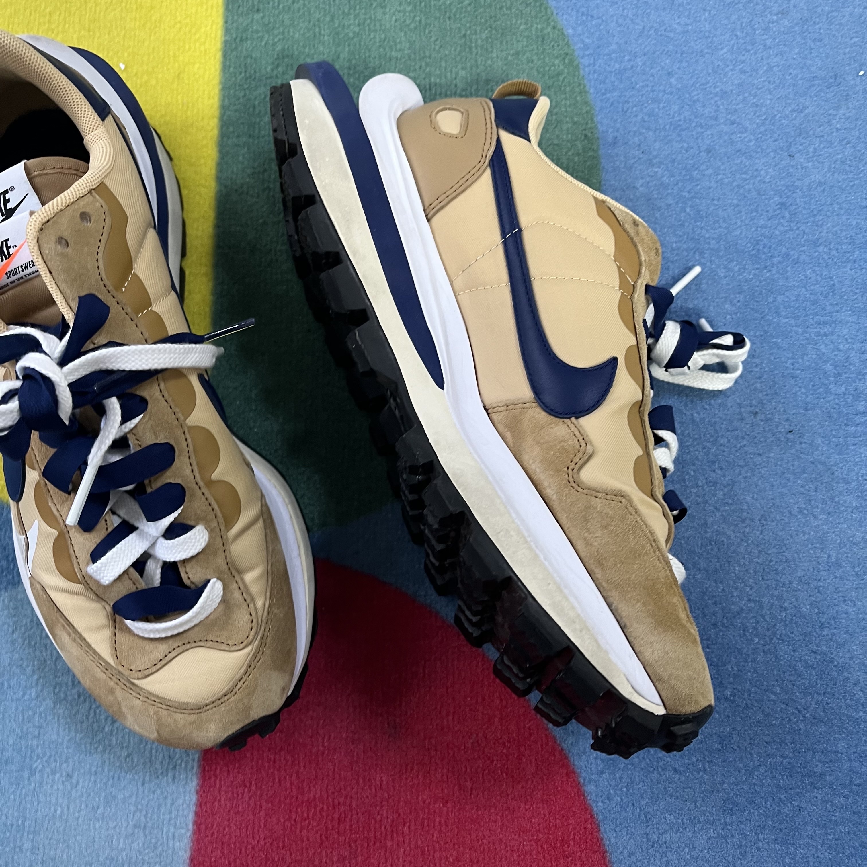 Nike x Sacai VaporWaffle Sesame and Blue Void 착용 스타일 - 1
