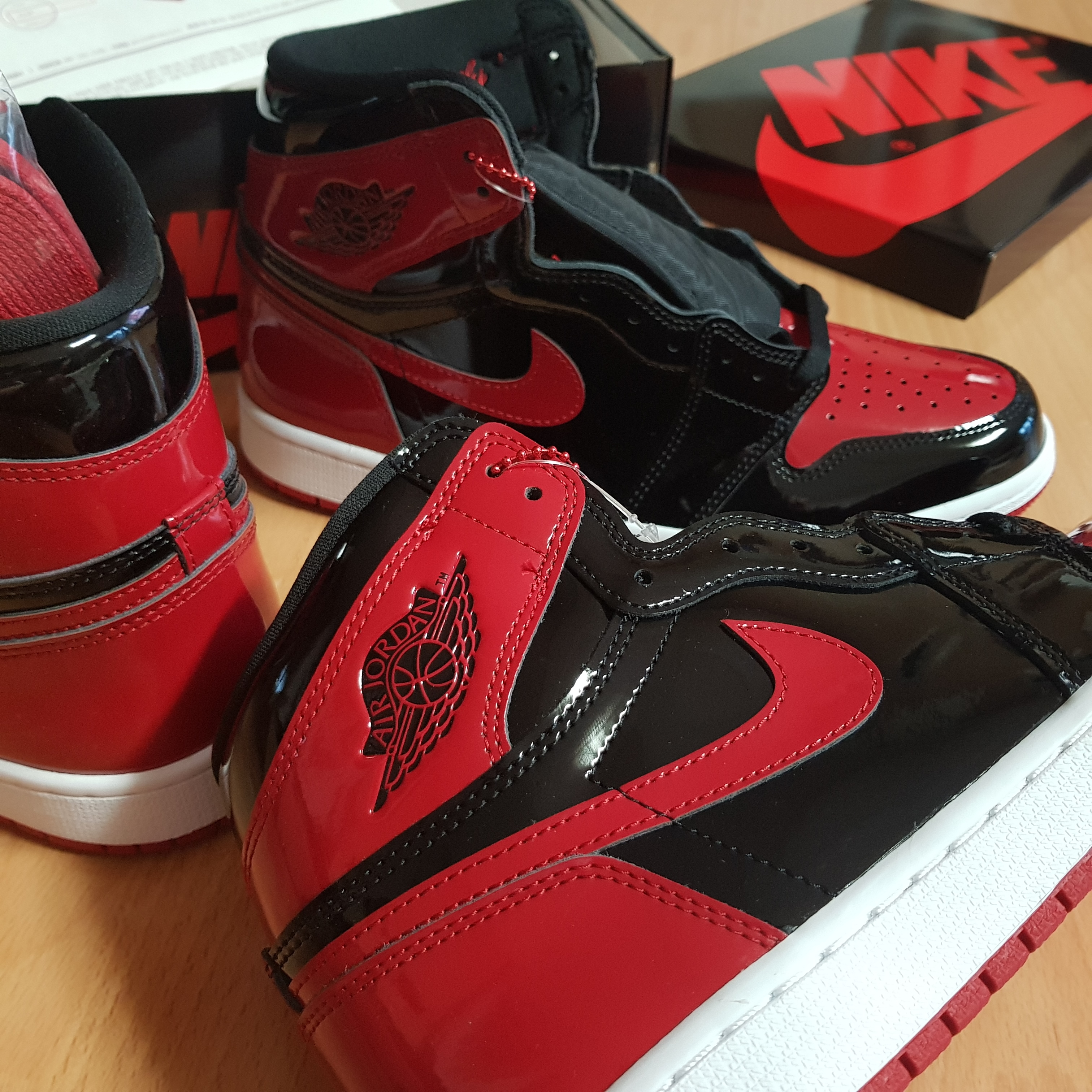 Jordan 1 Retro High OG Patent Bred 착용 스타일 - 1