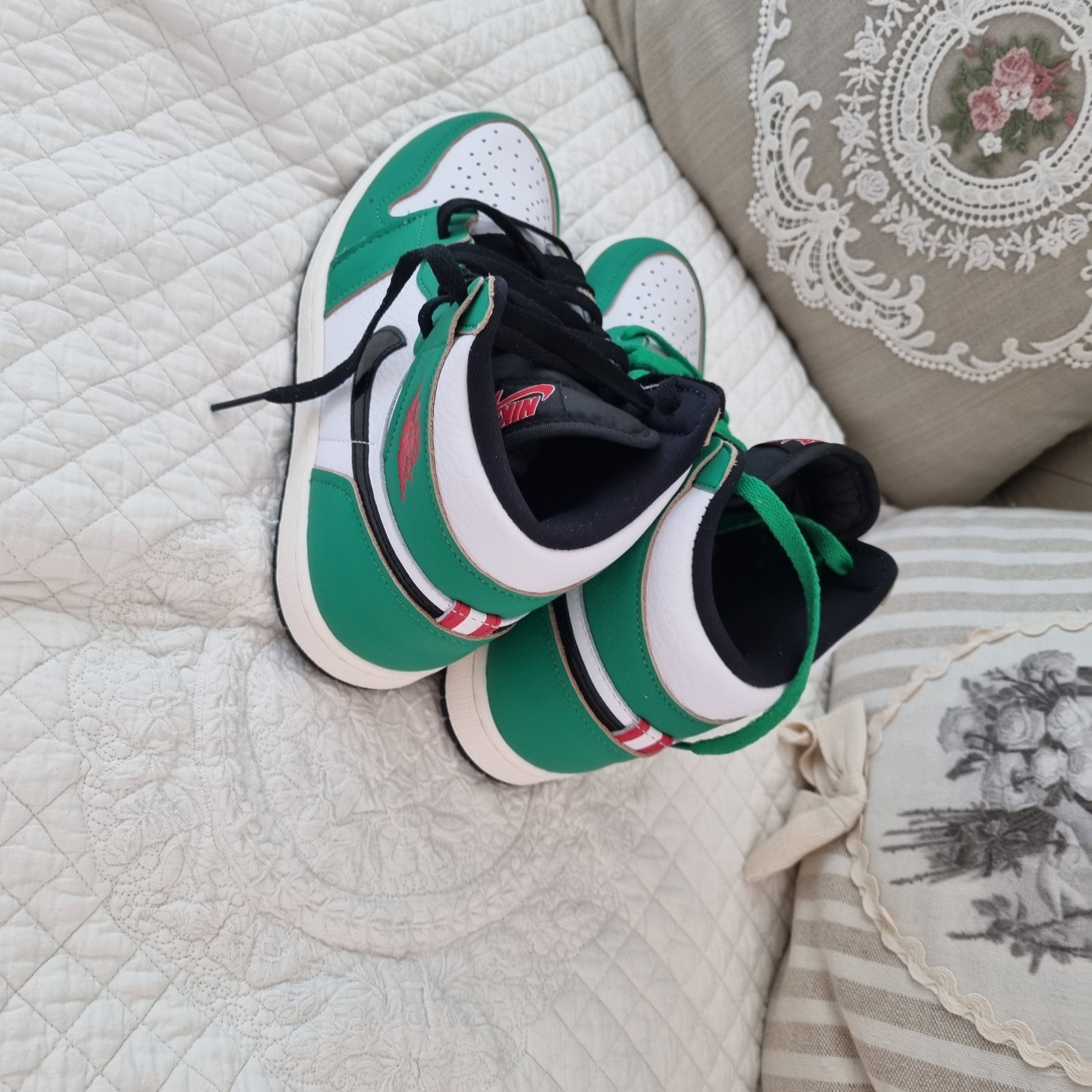 (W) Jordan 1 Retro High OG Lucky Green 착용 스타일 - 2