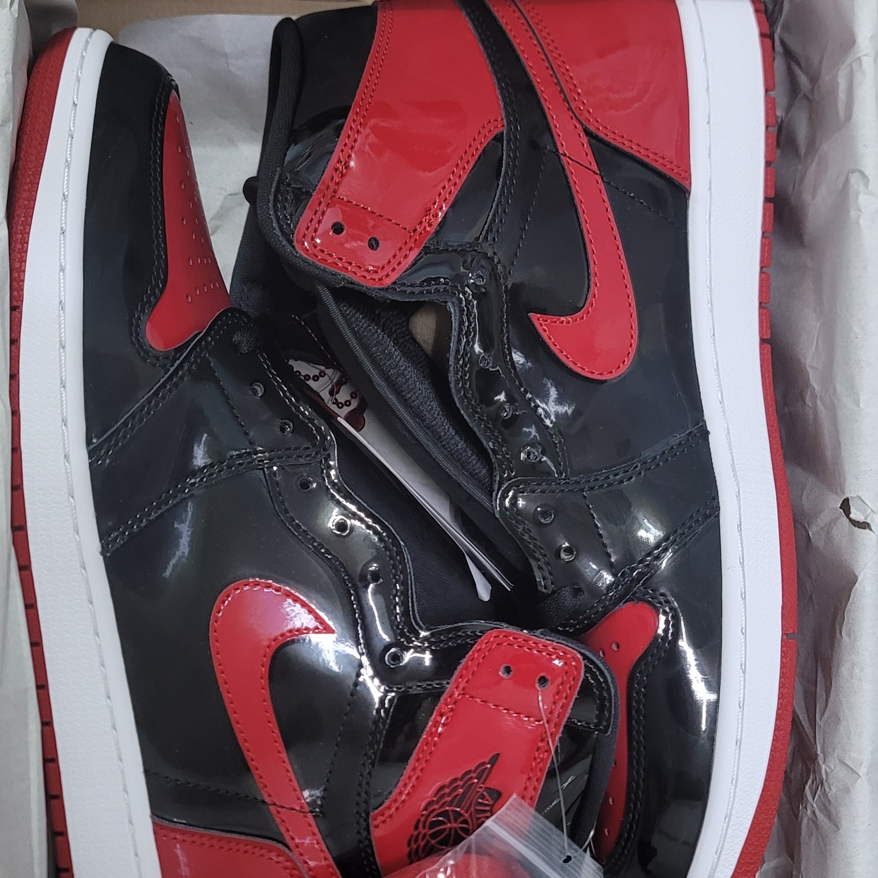 Jordan 1 Retro High OG Patent Bred 착용 스타일
