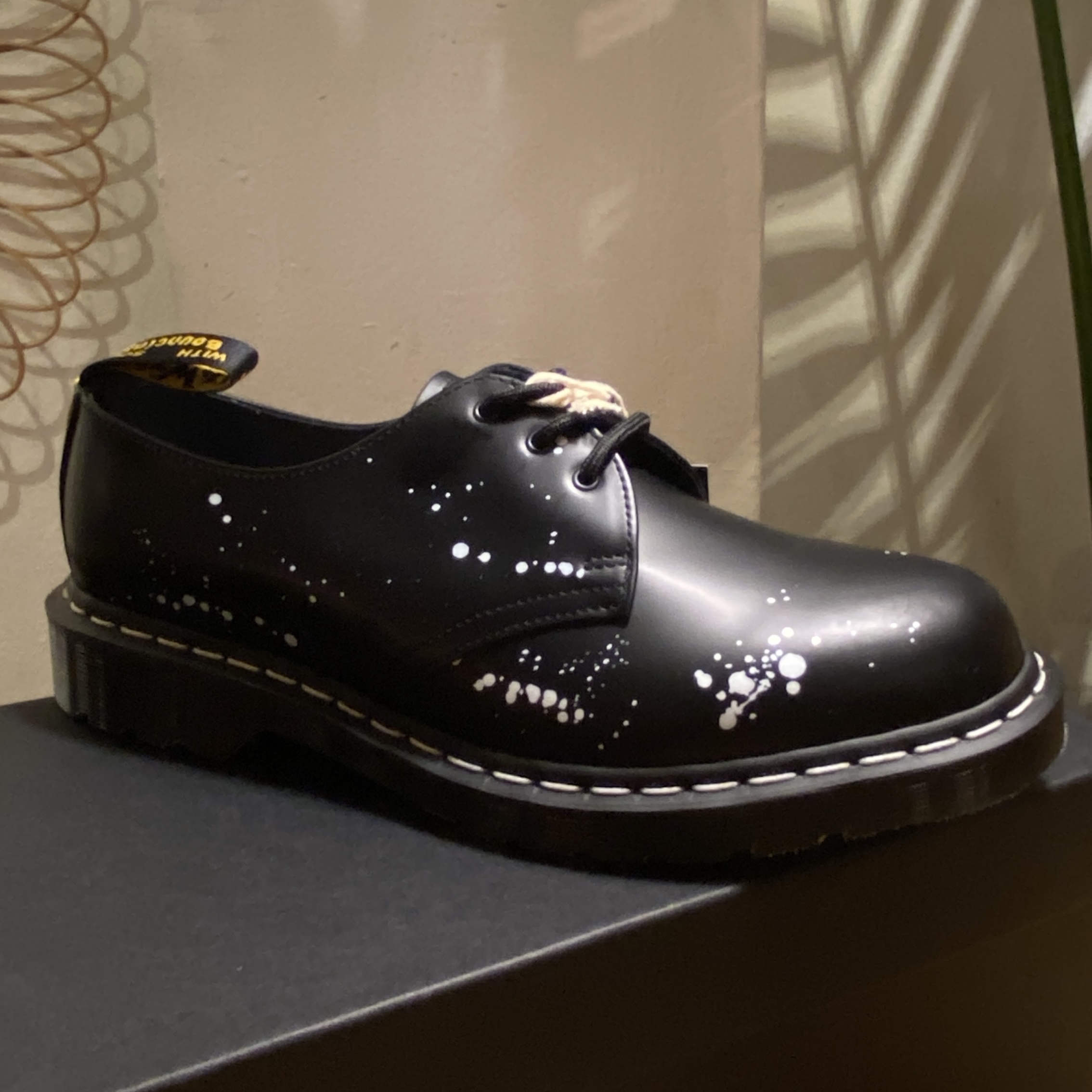 Dr. Martens x Neighborhood 1461 Black Smooth 착용 스타일 - 1