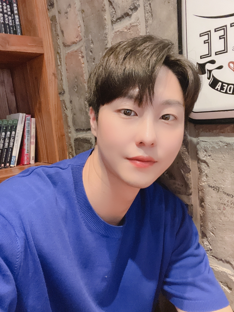 KREAM 프로필 이미지