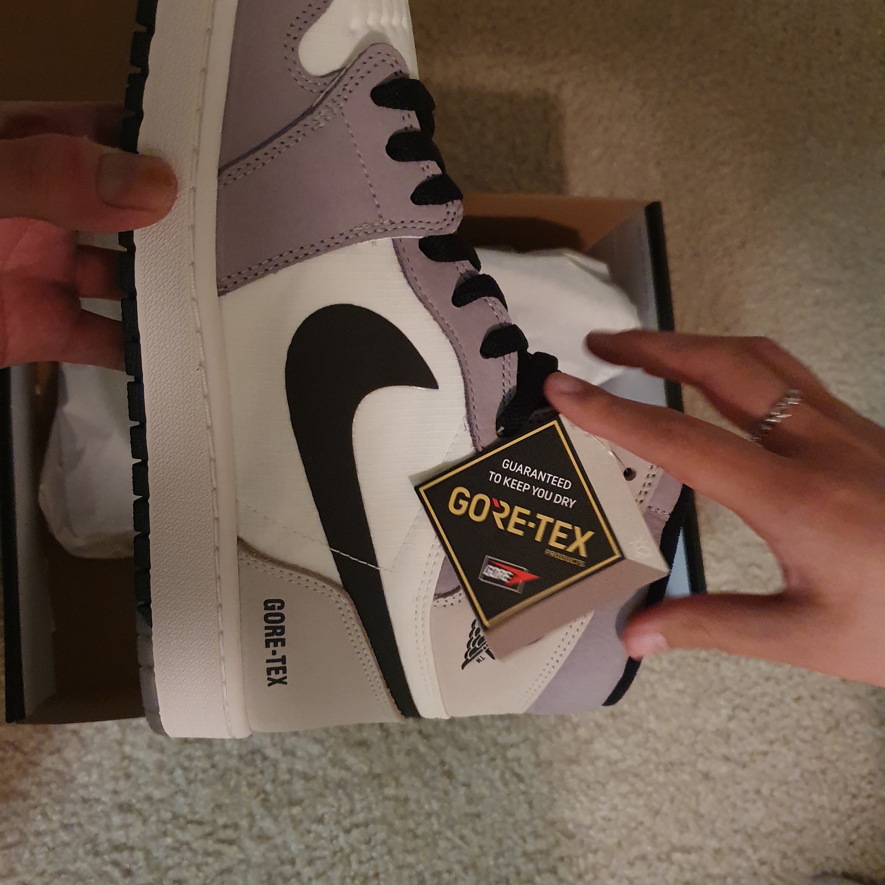 Jordan 1 Element Gore-Tex Sail 착용 스타일 - 3