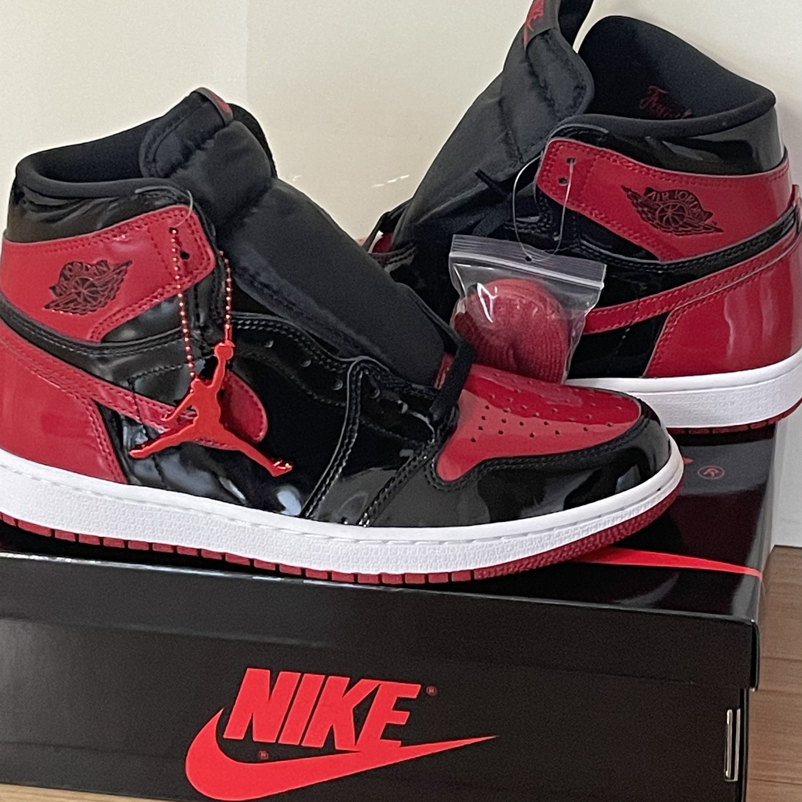Jordan 1 Retro High OG Patent Bred 착용 스타일