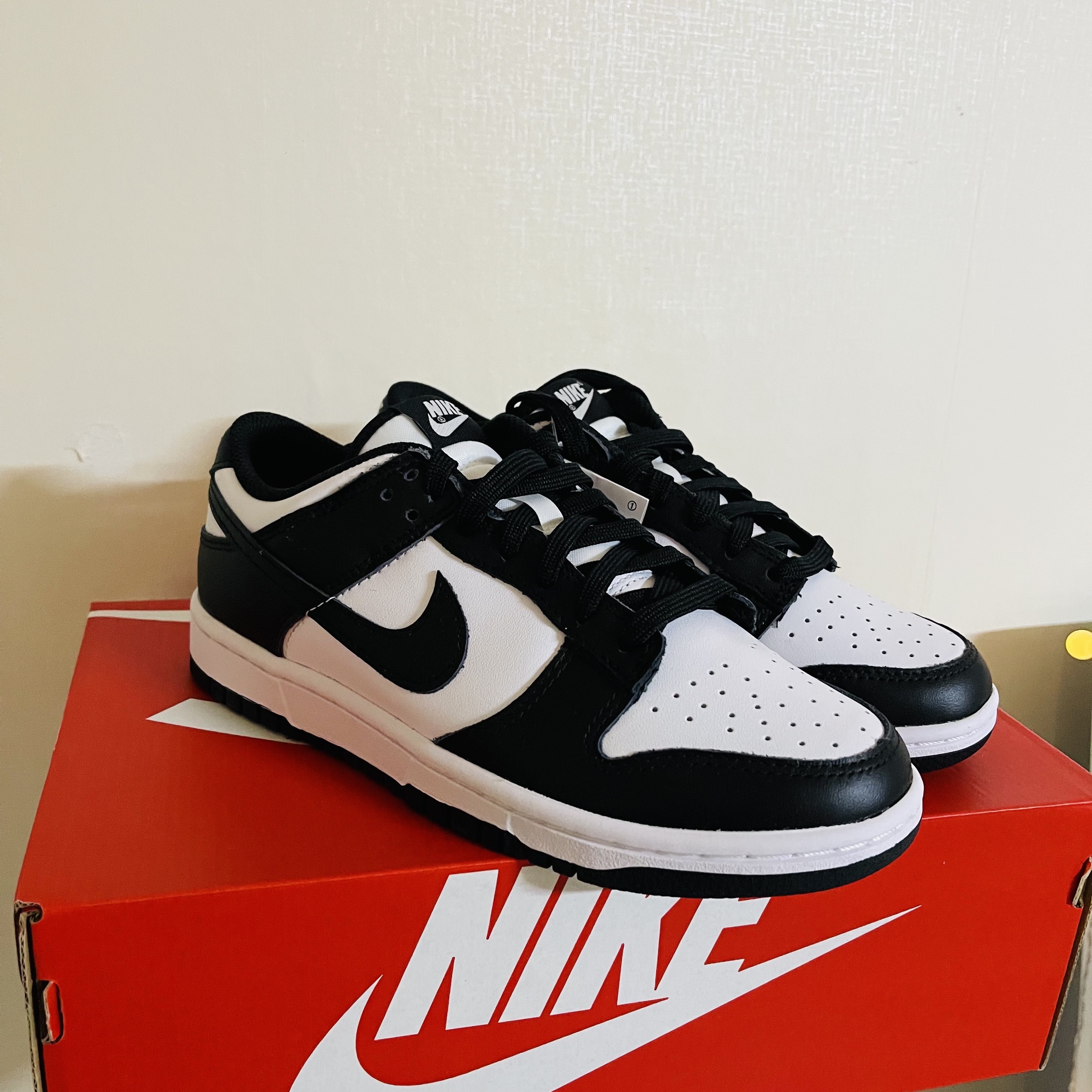 (W) Nike Dunk Low Black 착용 스타일