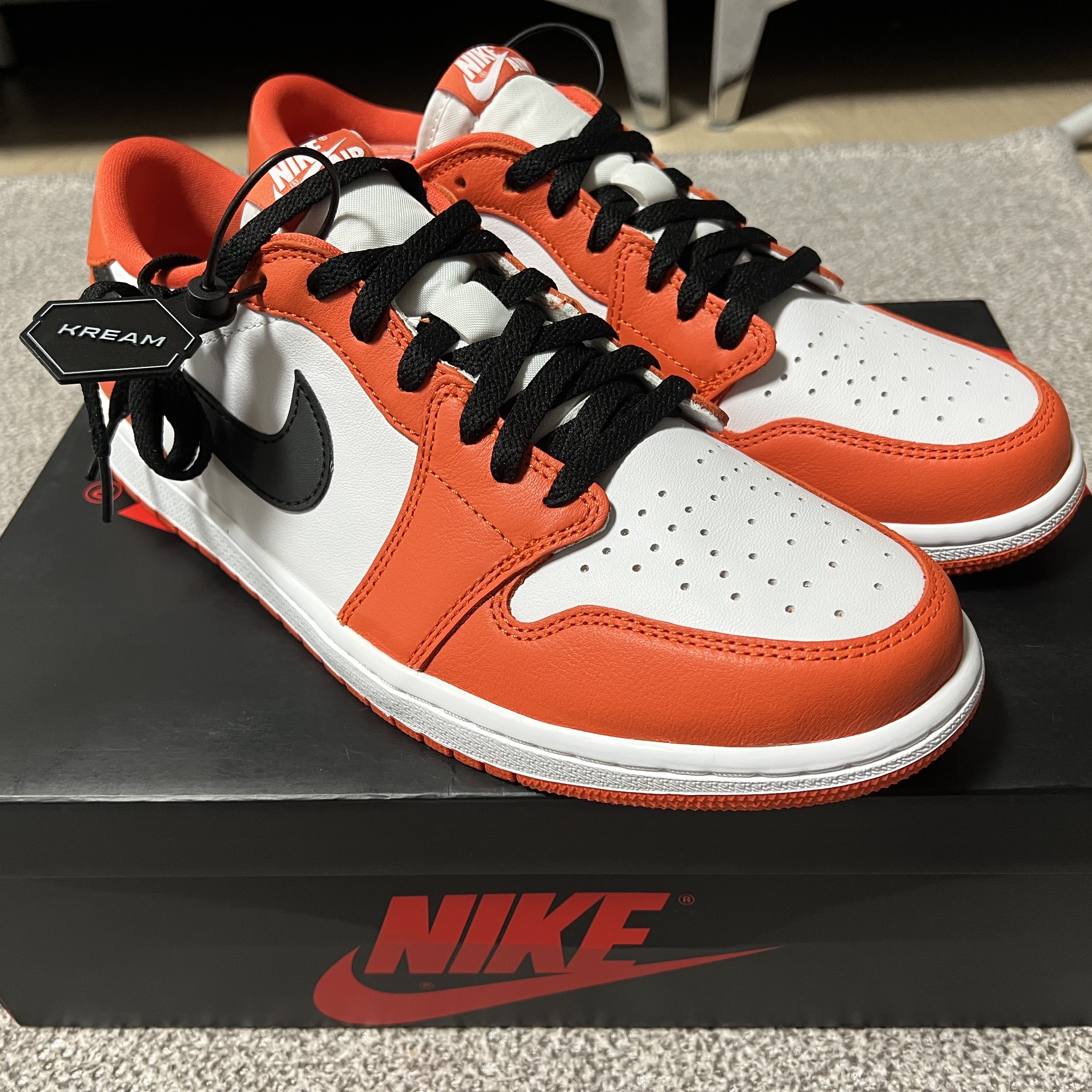 Jordan 1 Low OG Starfish 착용 스타일 - 1