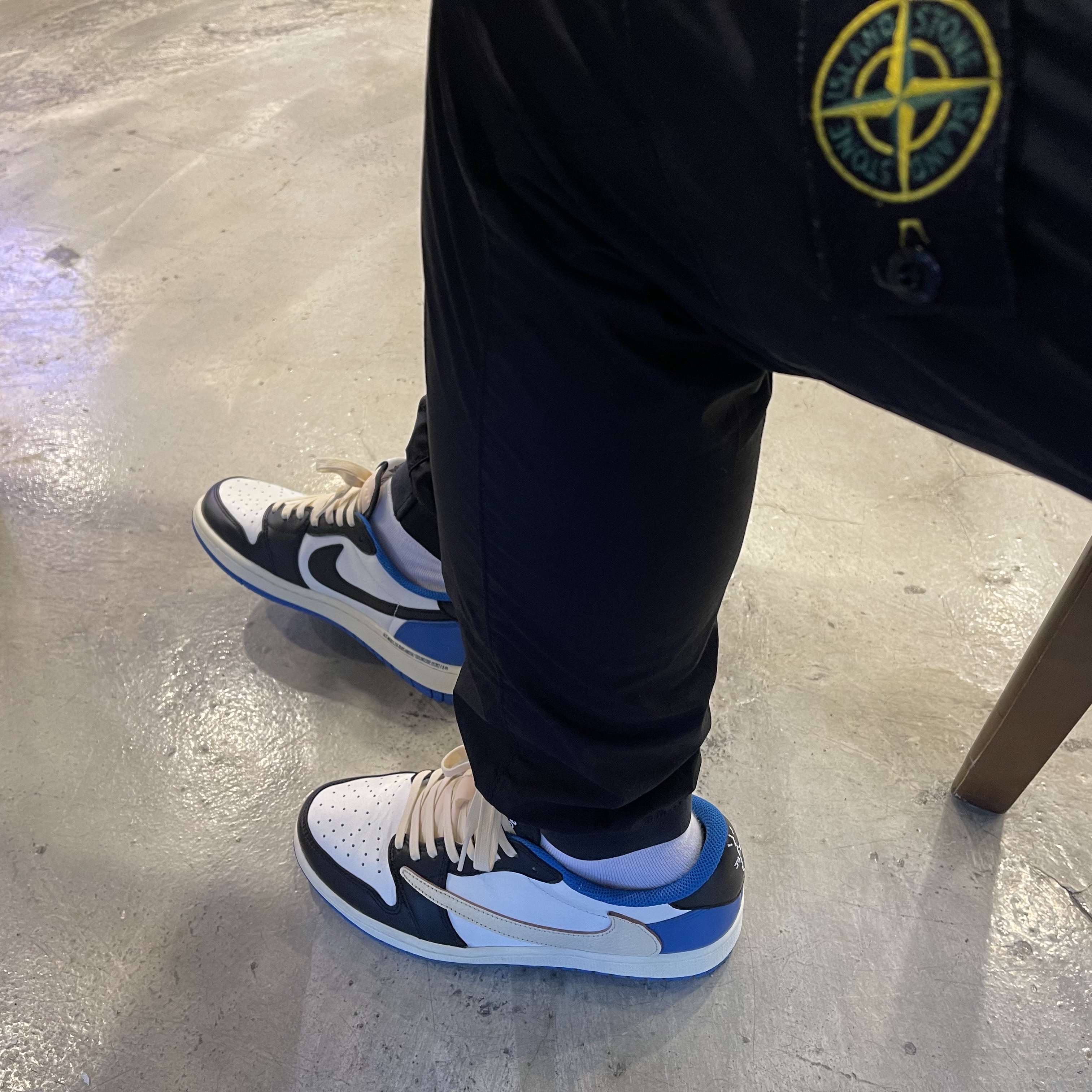 Jordan 1 x Travis Scott x Fragment Retro Low OG SP Military Blue 착용 스타일